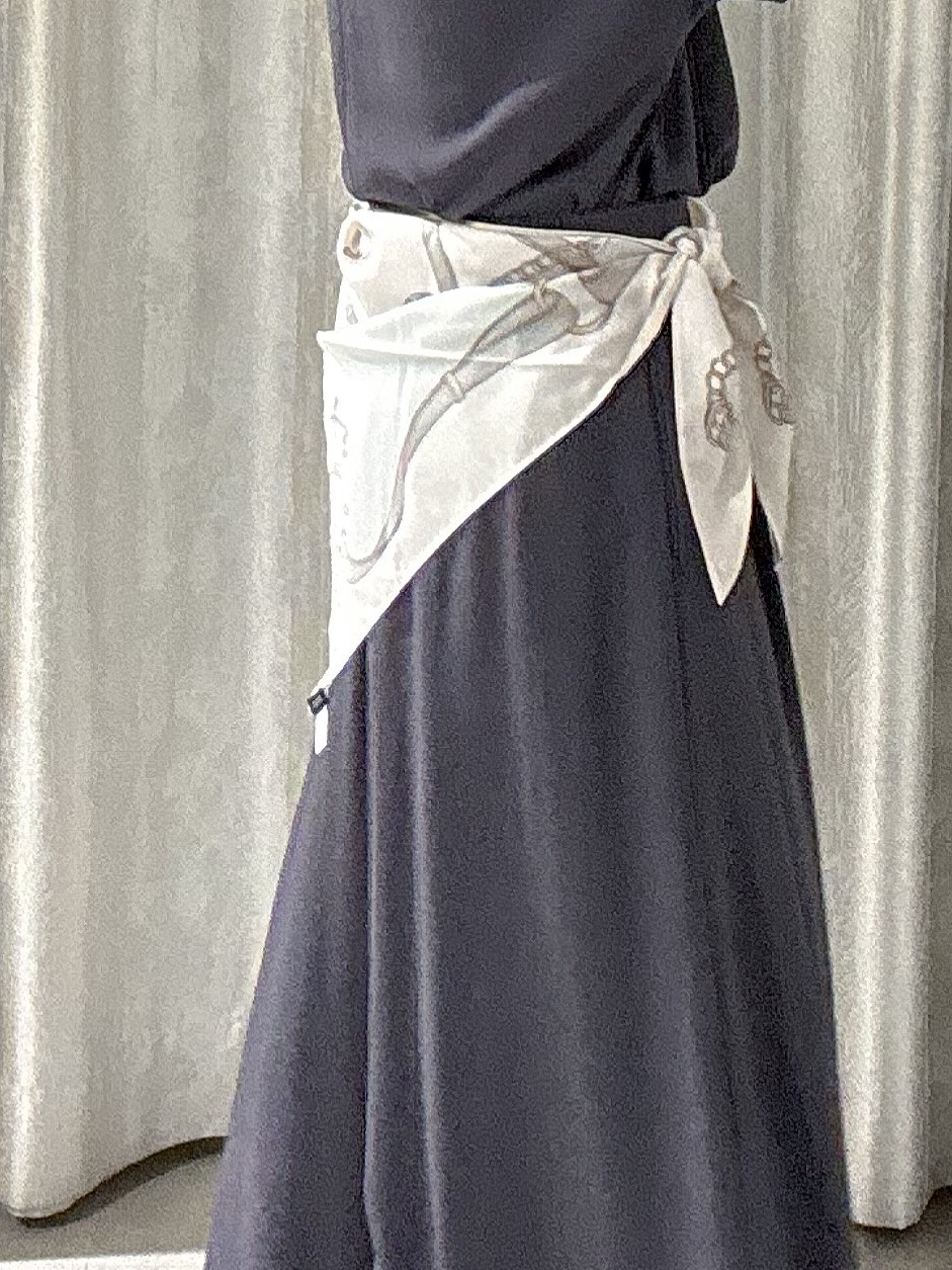 makiさんの「UNTITLED｜【セットアップ可/UVカット/前後2WAY】リラクシーフレンチスリーブブラウス」を使ったコーディネート