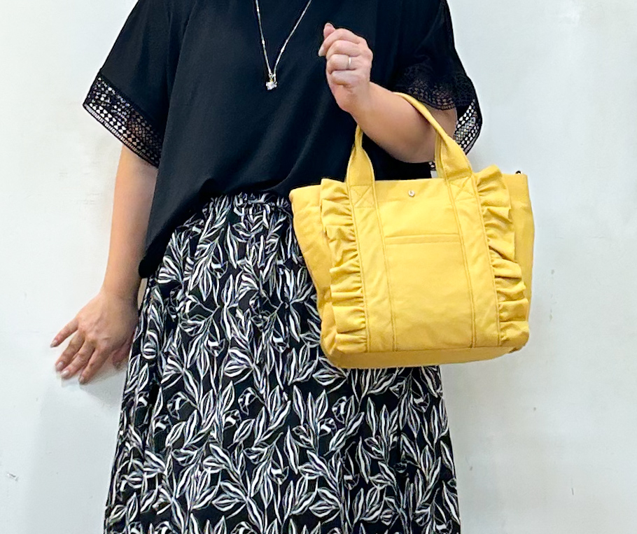 haruさんの「SHOO･LA･RUE｜【ひんやり/UV】お袖レースが上品 ゆったりとろみトップス」を使ったコーディネート