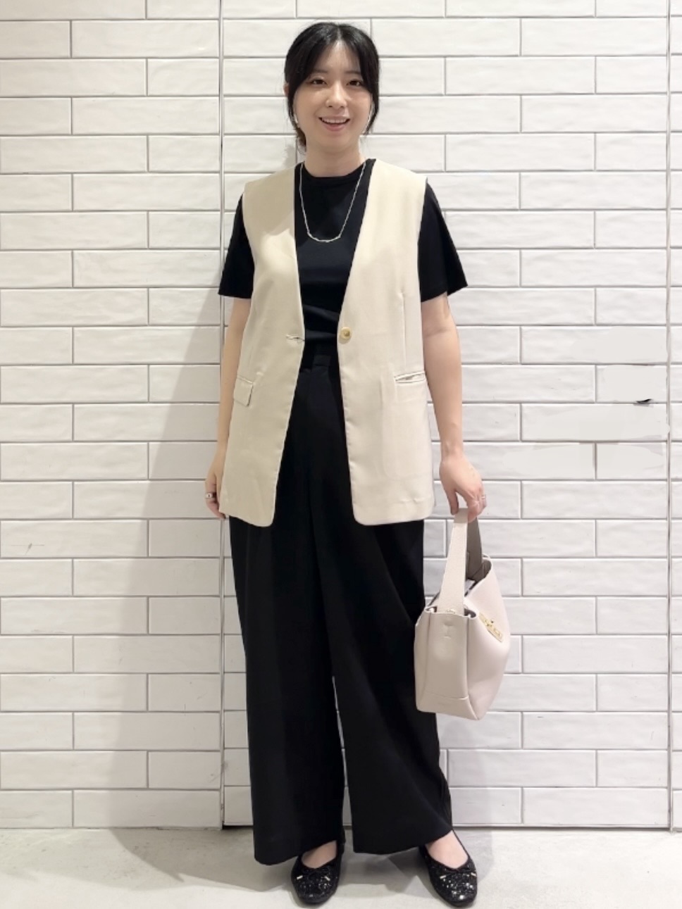 しおりさんの「OPAQUE.CLIP｜ベーシックTシャツ／オーガニックコットン混【洗濯機OK】」を使ったコーディネート