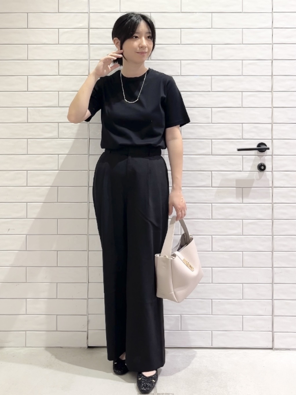 しおりさんの「OPAQUE.CLIP｜ベーシックTシャツ／オーガニックコットン混【洗濯機OK】」を使ったコーディネート