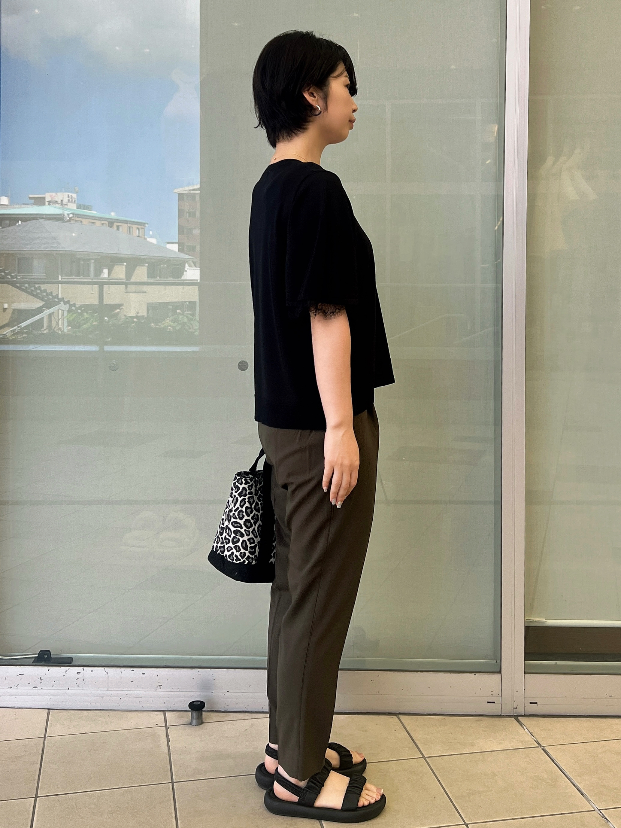 yo-koさんの「OPAQUE.CLIP｜【遮熱性】袖口レース フレアスリーブニット《洗濯機OK／抗ピル》」を使ったコーディネート