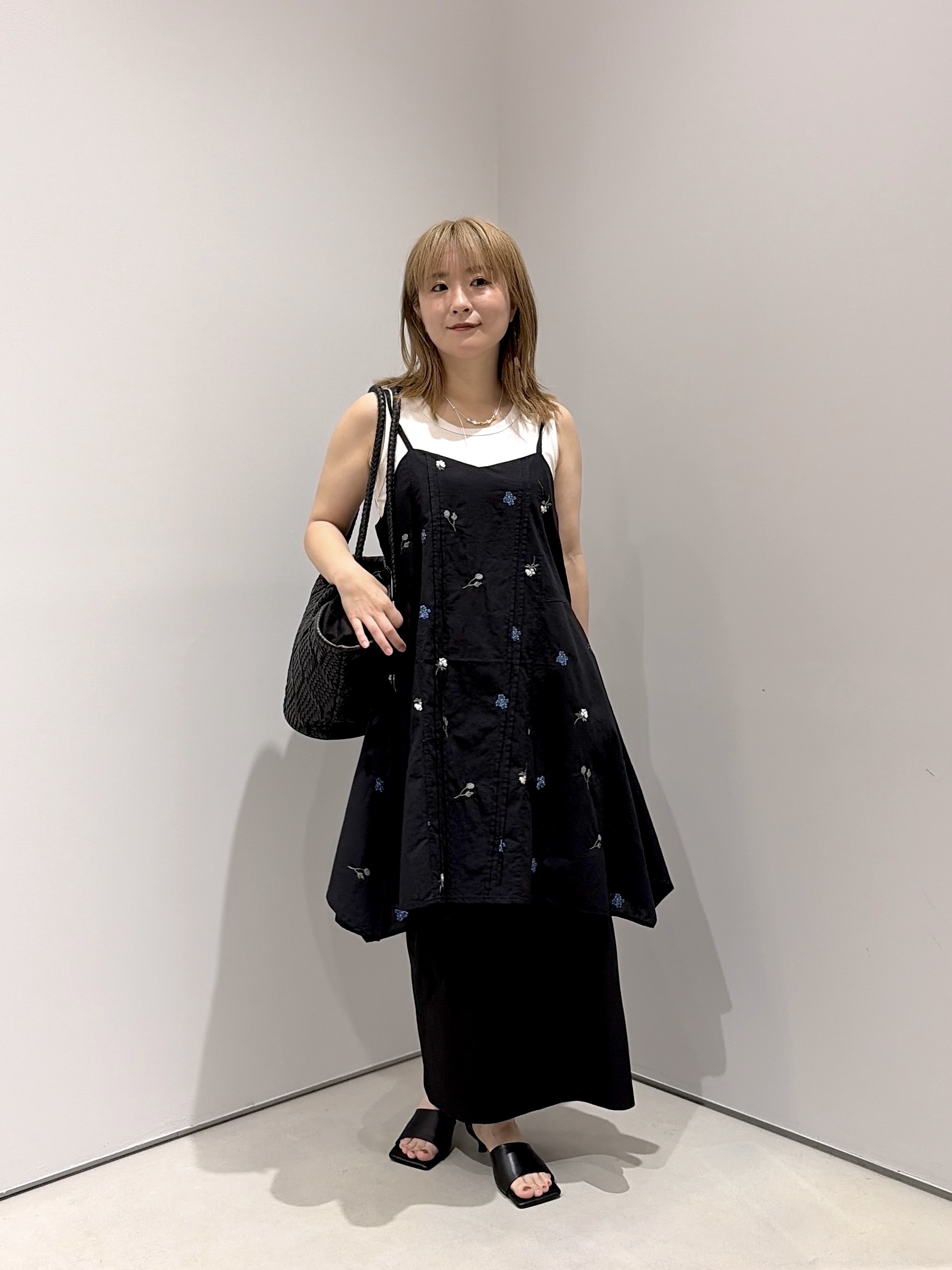 よねさんの「INDIVI｜エンブロイダリーキャミブラウス」を使ったコーディネート