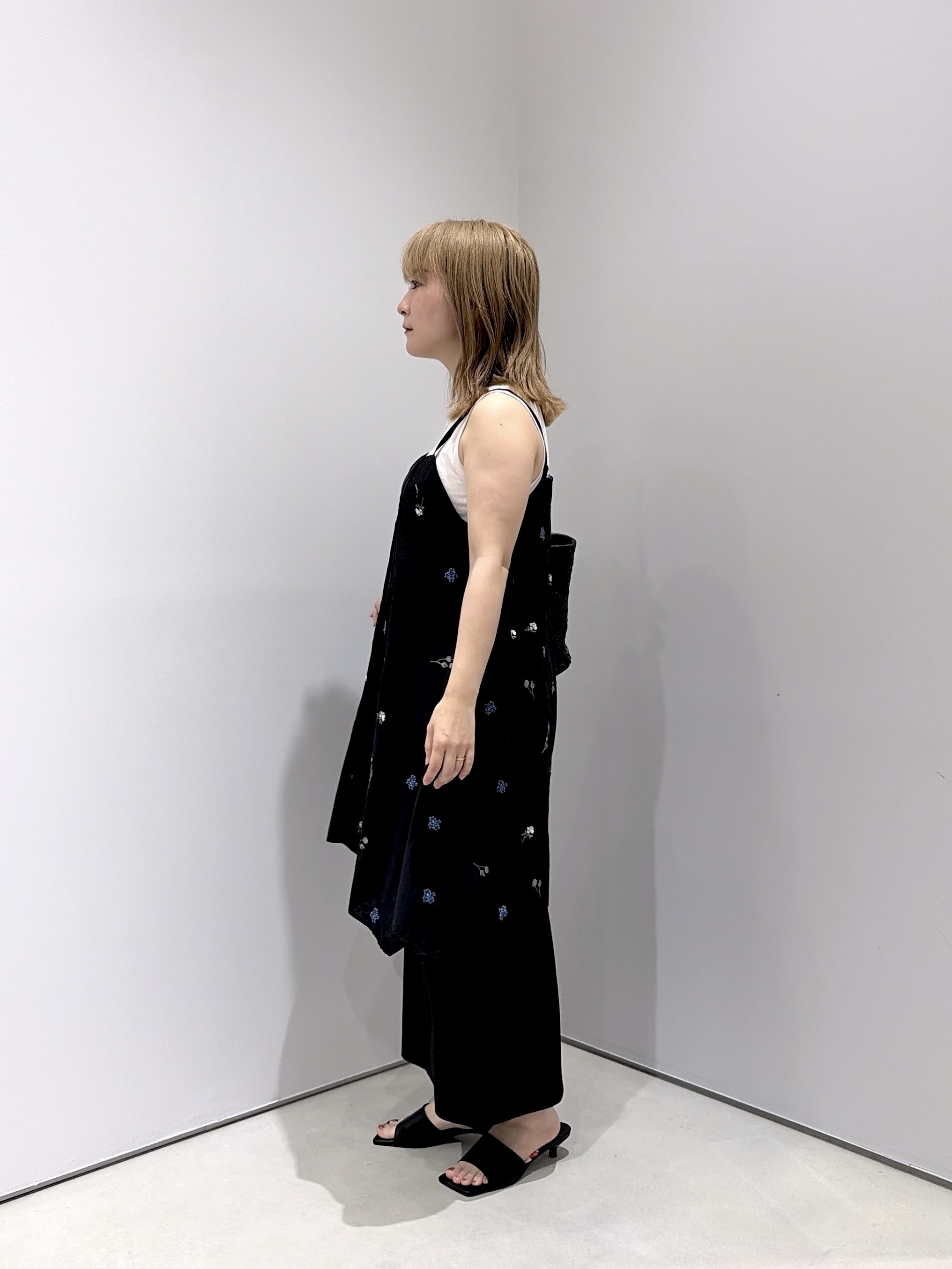 よねさんの「INDIVI｜エンブロイダリーキャミブラウス」を使ったコーディネート