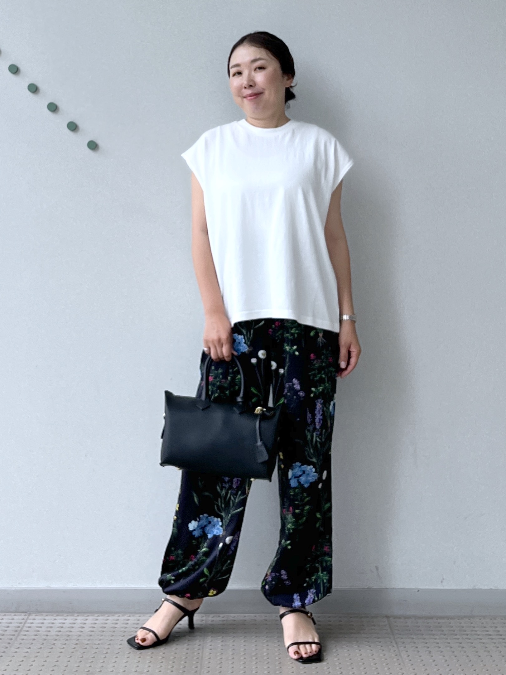 Soeさんの「DRESSTERIOR｜STAR＆STRIPE（スターアンドストライプ）フレンチスリーブトップス」を使ったコーディネート