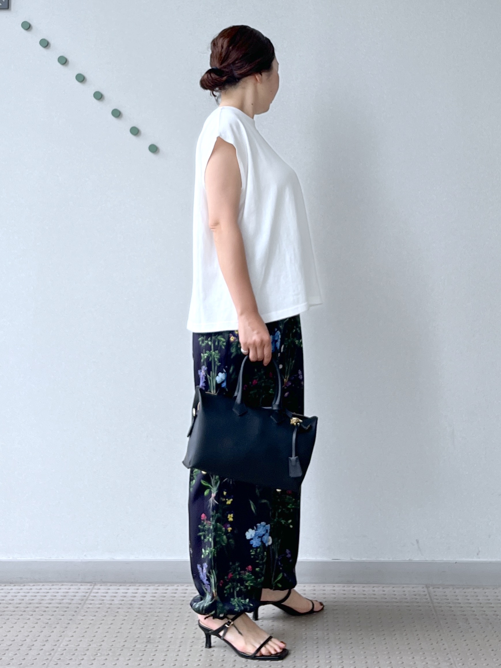 Soeさんの「DRESSTERIOR｜STAR＆STRIPE（スターアンドストライプ）フレンチスリーブトップス」を使ったコーディネート