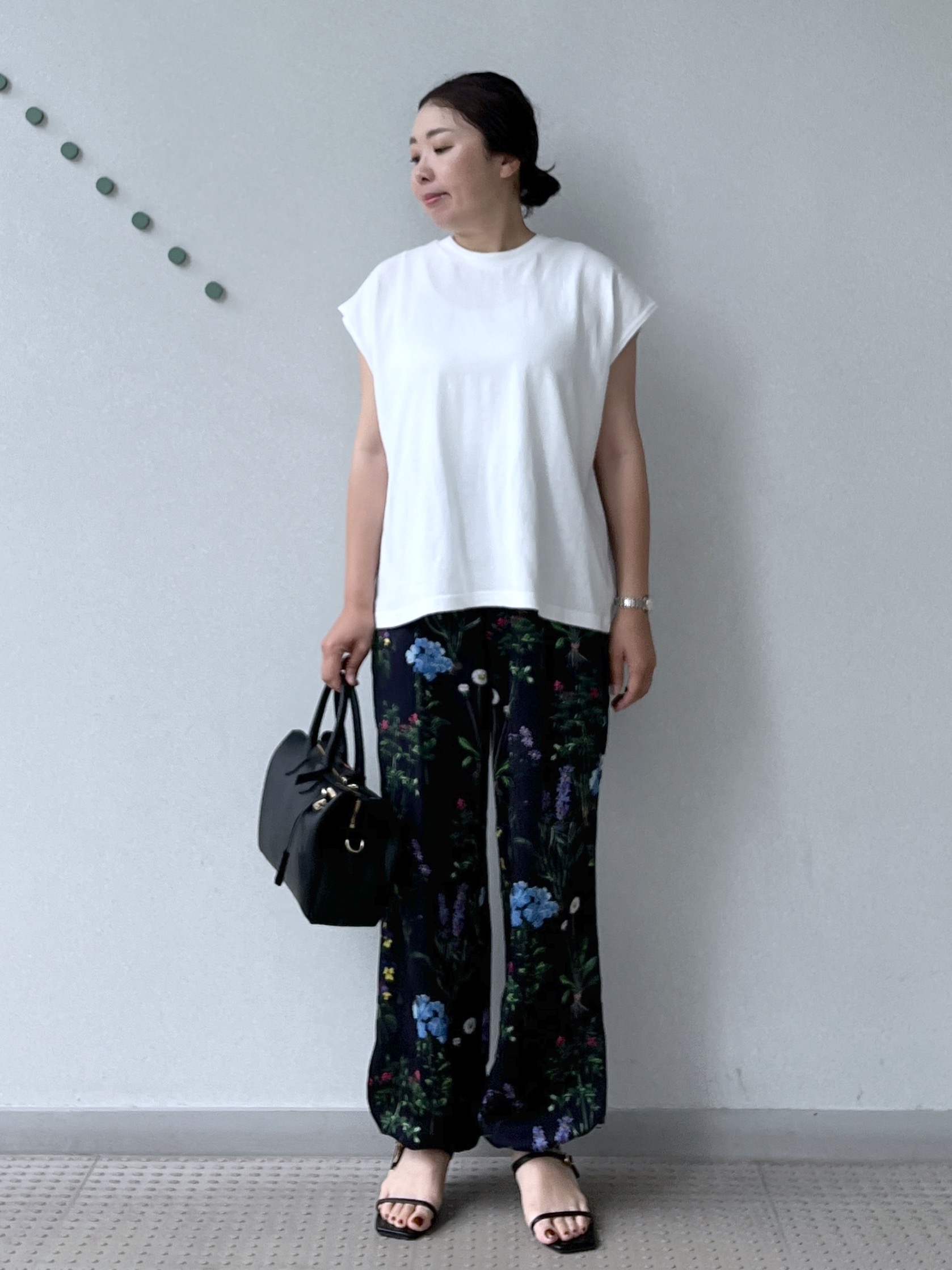 Soeさんの「DRESSTERIOR｜STAR＆STRIPE（スターアンドストライプ）フレンチスリーブトップス」を使ったコーディネート
