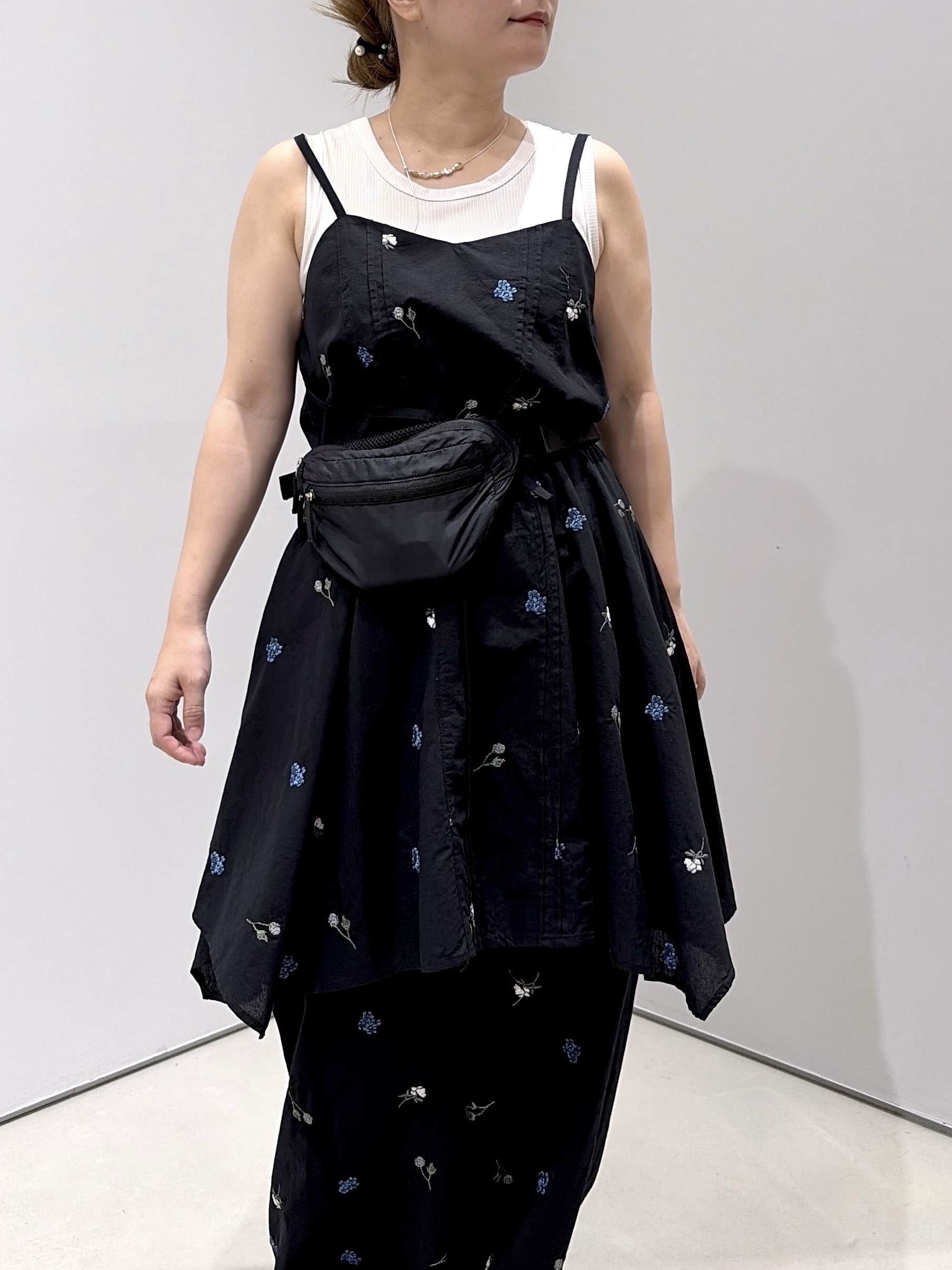 よねさんの「INDIVI｜エンブロイダリーキャミブラウス」を使ったコーディネート
