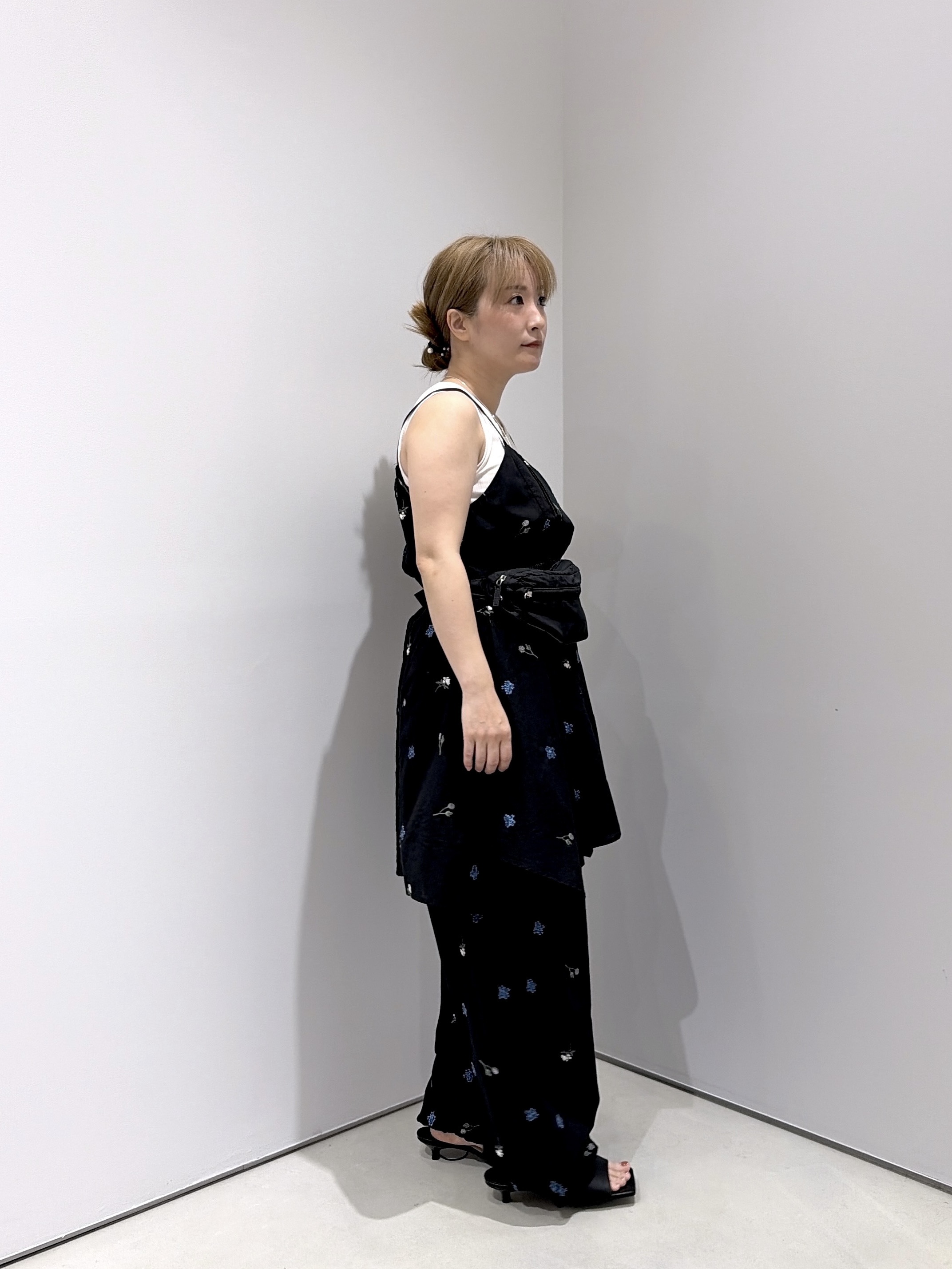 よねさんの「INDIVI｜エンブロイダリーキャミブラウス」を使ったコーディネート