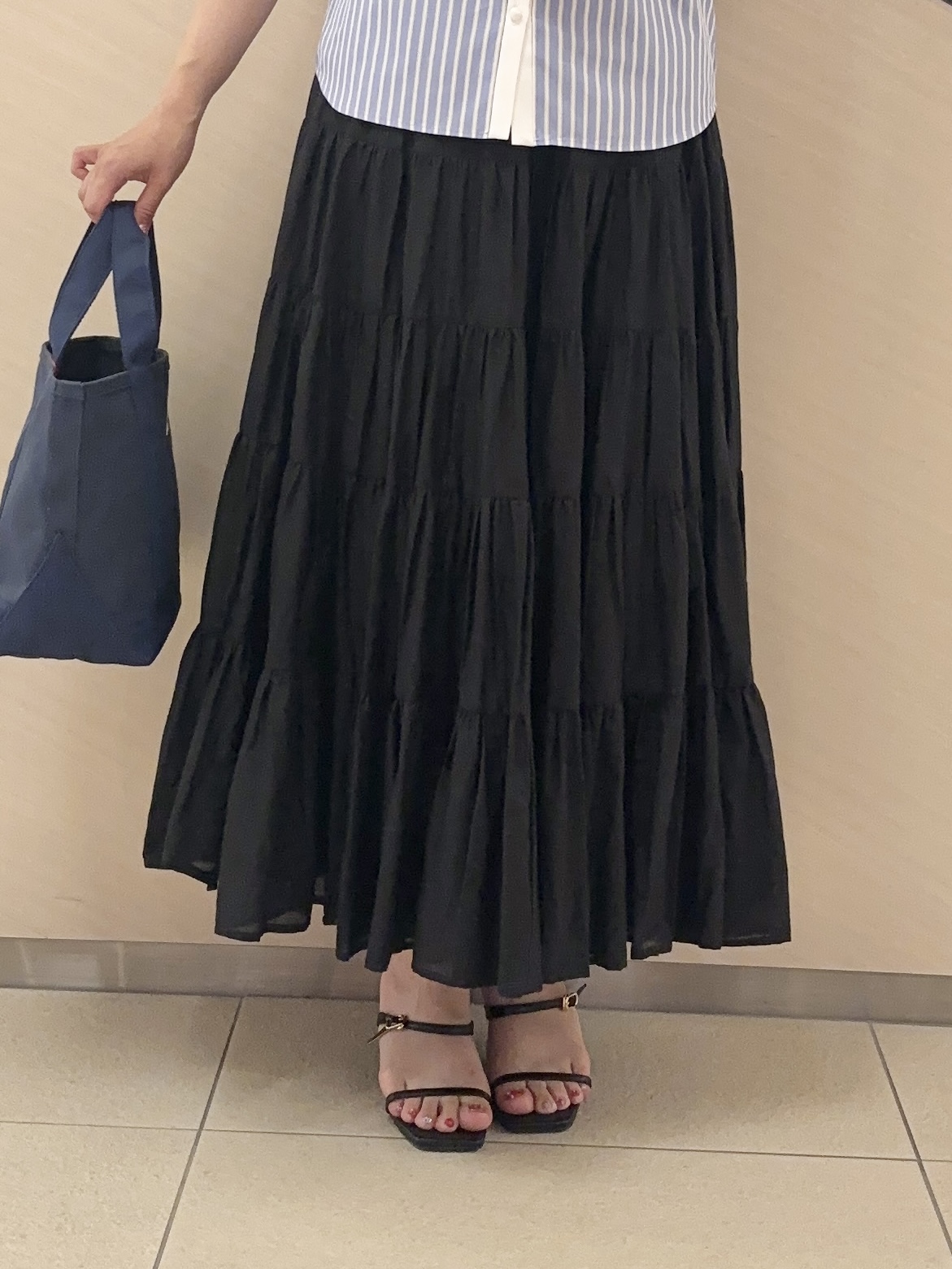Rinaさんの「DRESSTERIOR｜【再入荷】コットンボイルティアードスカート」を使ったコーディネート
