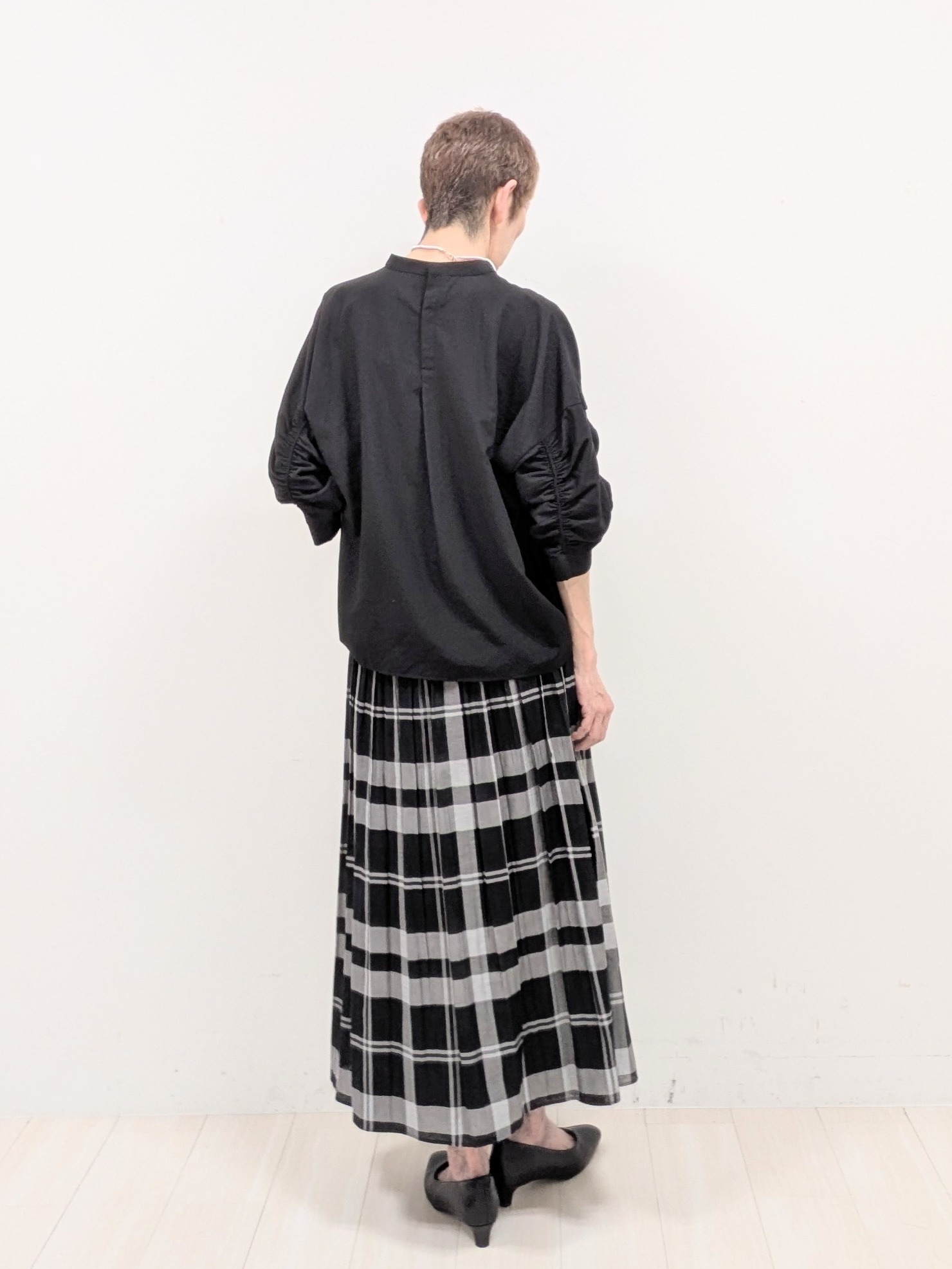sachiさんの「Reflect｜【手洗い可】プチハイネック ギャザーブラウス」を使ったコーディネート