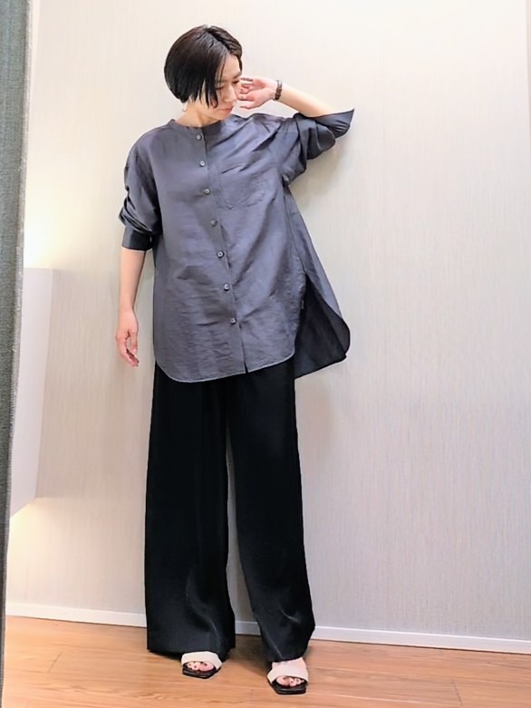 ミズタさんの「UNTITLED｜【接触冷感/吸水速乾】サテンワイドパンツ」を使ったコーディネート
