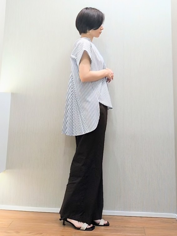 ミズタさんの「UNTITLED｜【多機能付き】バックプリーツデザインブラウス」を使ったコーディネート
