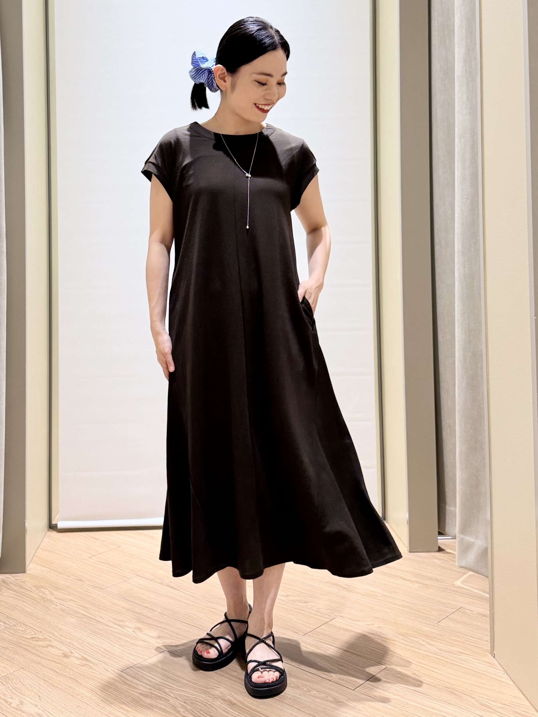 あんりさんの「grove｜【洗える】大人のシアーニットカーディガン」を使ったコーディネート