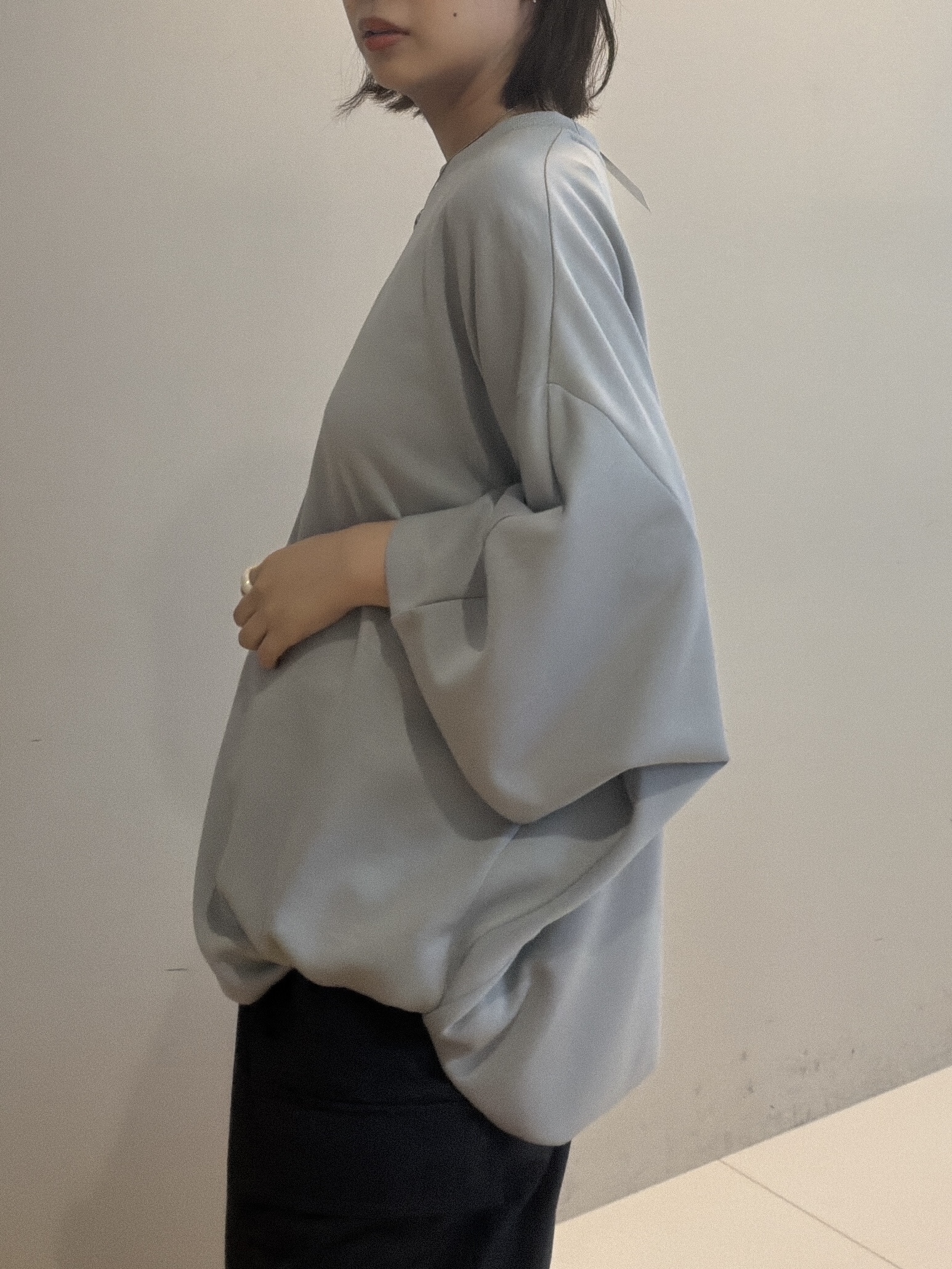 abeさんの「tk.TAKEO KIKUCHI｜【昨年売上NO.1】マシュマロドルマンカットソー/柔らか/ふわふわタッチ」を使ったコーディネート