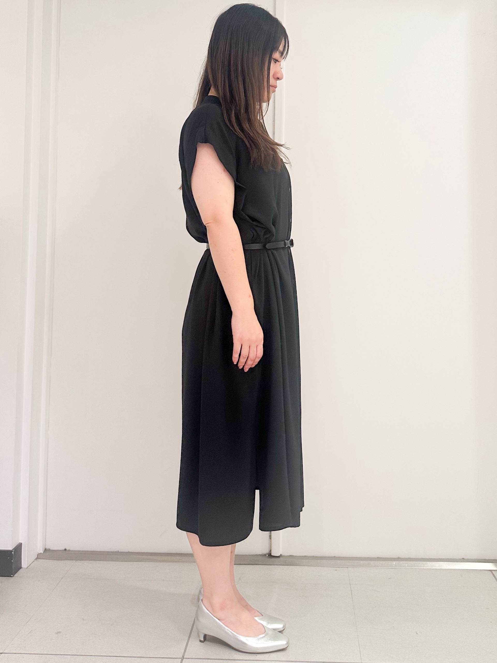 miさんの「Reflect｜すっきり見えバンドカラーシャツワンピース」を使ったコーディネート