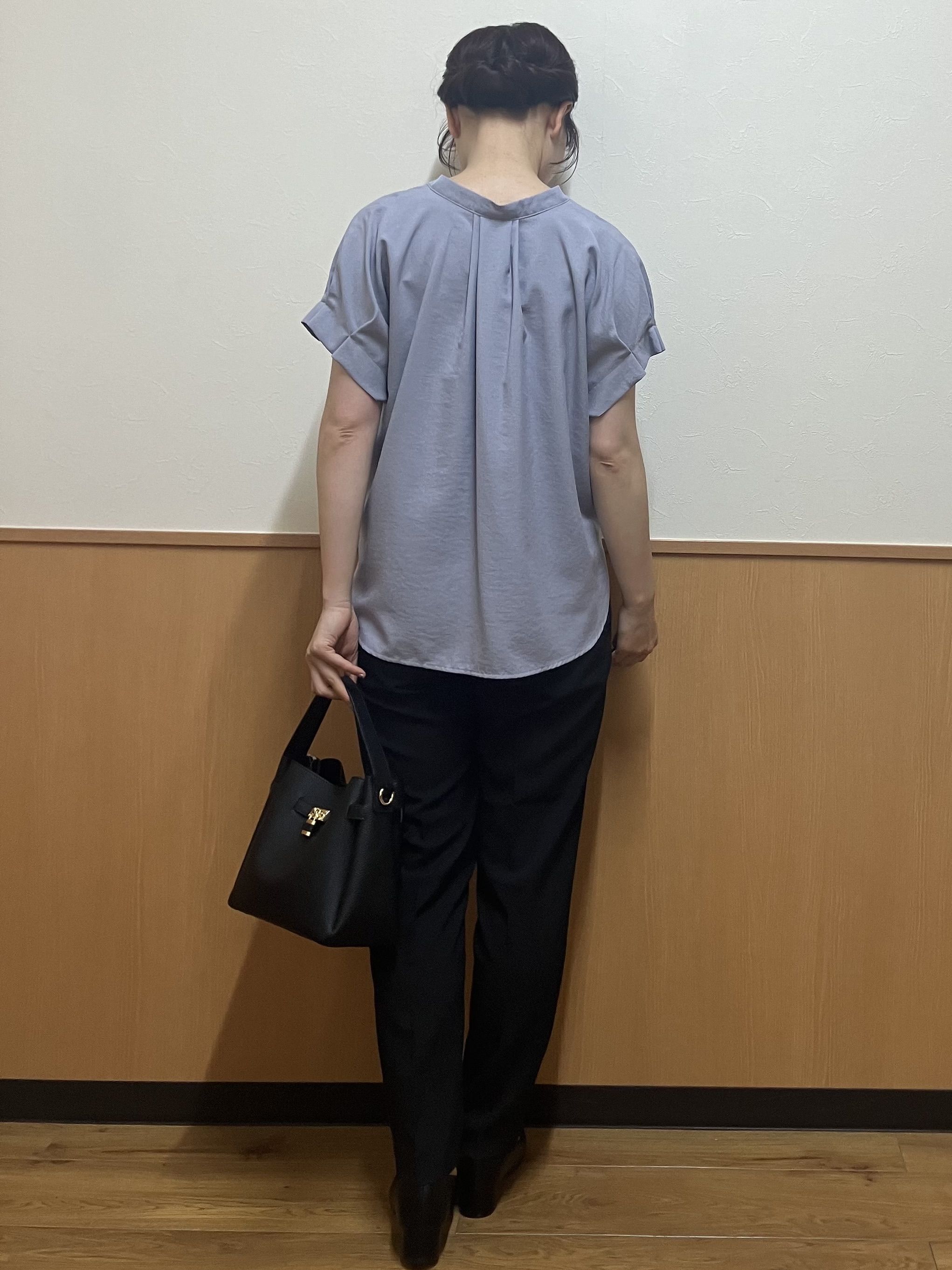 MAYUKIさんの「index｜【接触冷感／吸水速乾】タックスキッパーブラウス《防シワ／イージーアイロン／洗濯機OK／9col》」を使ったコーディネート