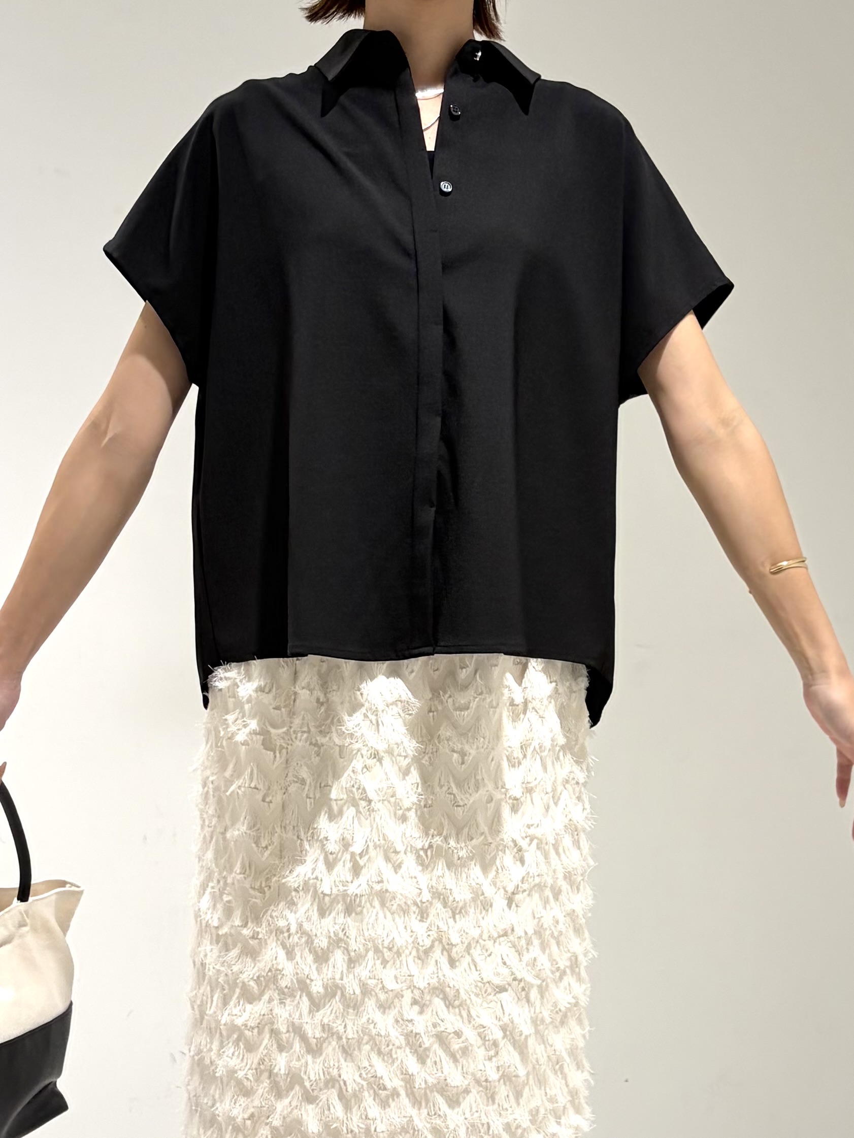 shioriさんの「INDIVI｜Comfy SET UP｜フレアスリーブブラウス【セットアップ対応／通勤／カセット服／接触冷感／UV」を使ったコーディネート