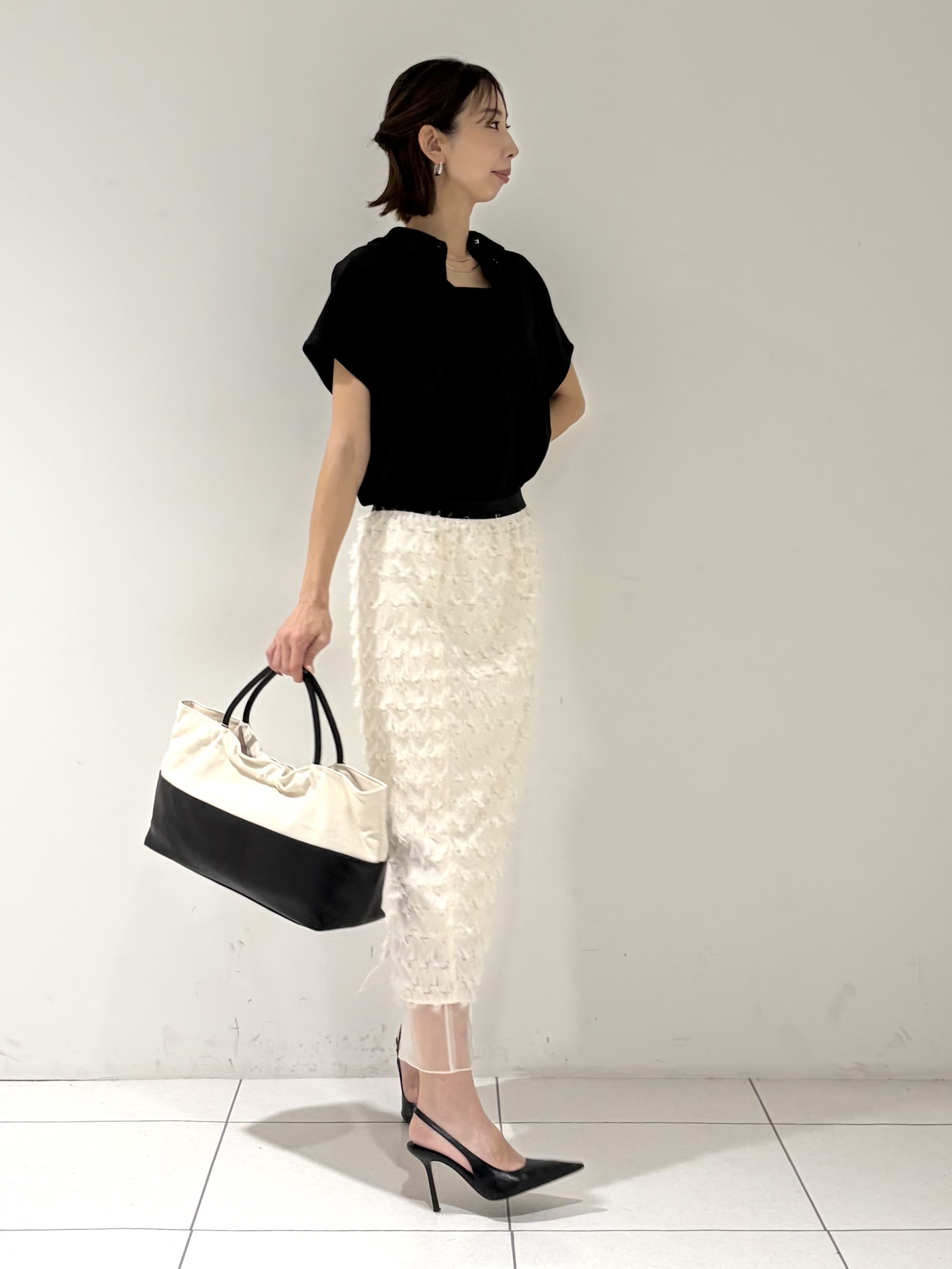 shioriさんの「INDIVI｜Comfy SET UP｜フレアスリーブブラウス【セットアップ対応／通勤／カセット服／接触冷感／UV」を使ったコーディネート