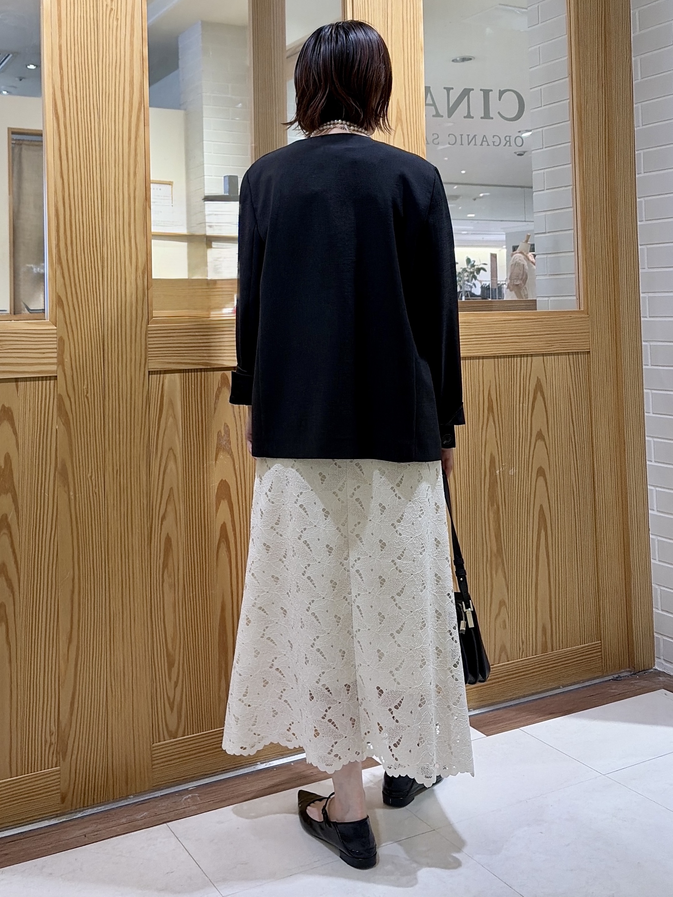 ゆうさんの「UNTITLED｜【セットアップ可能】リーフレースブラウス」を使ったコーディネート
