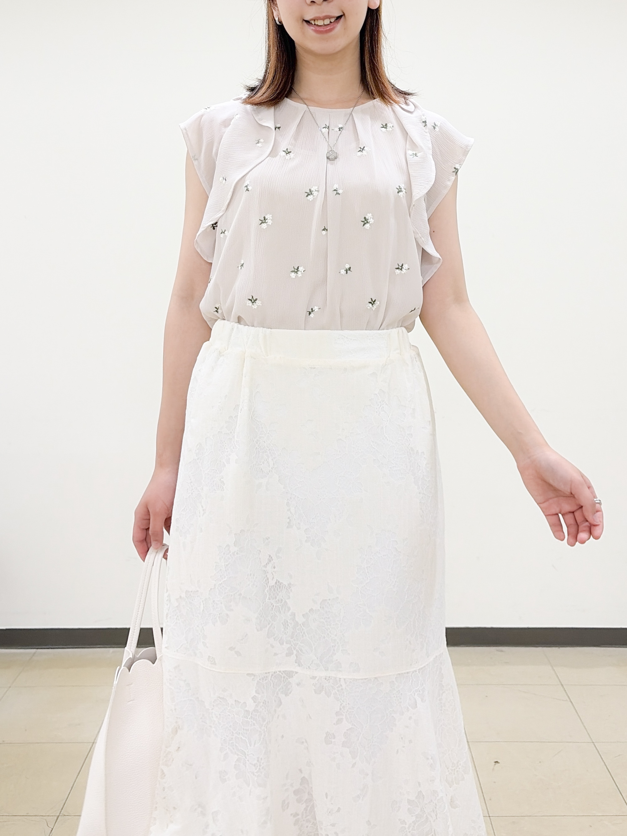 yurinaさんの「index｜2wayフリルリボン刺繍ブラウス【洗濯機OK／イージーアイロン】」を使ったコーディネート