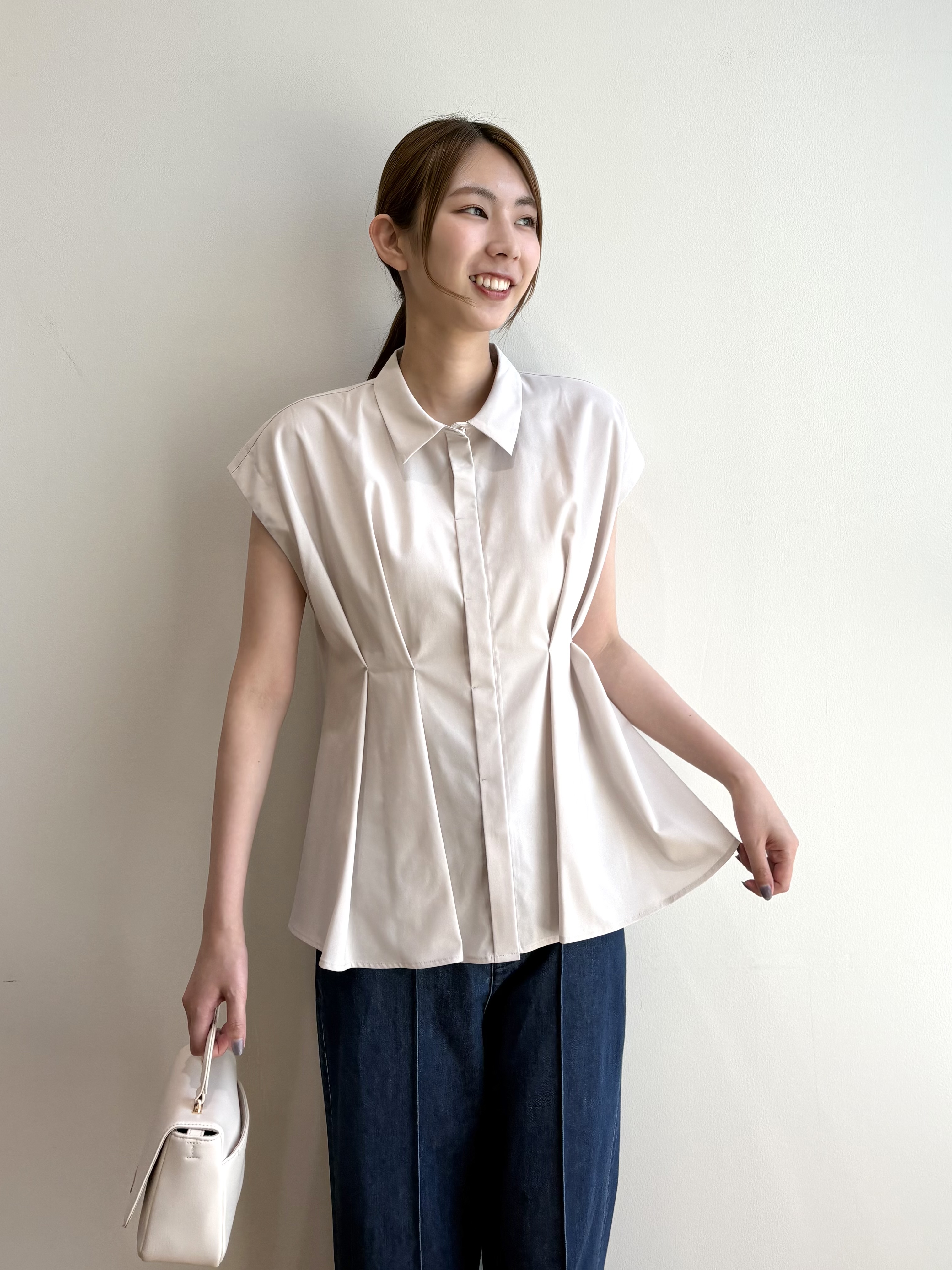めぐさんの「OPAQUE.CLIP｜スラックス風デニムワイドパンツ【洗濯機OK】」を使ったコーディネート