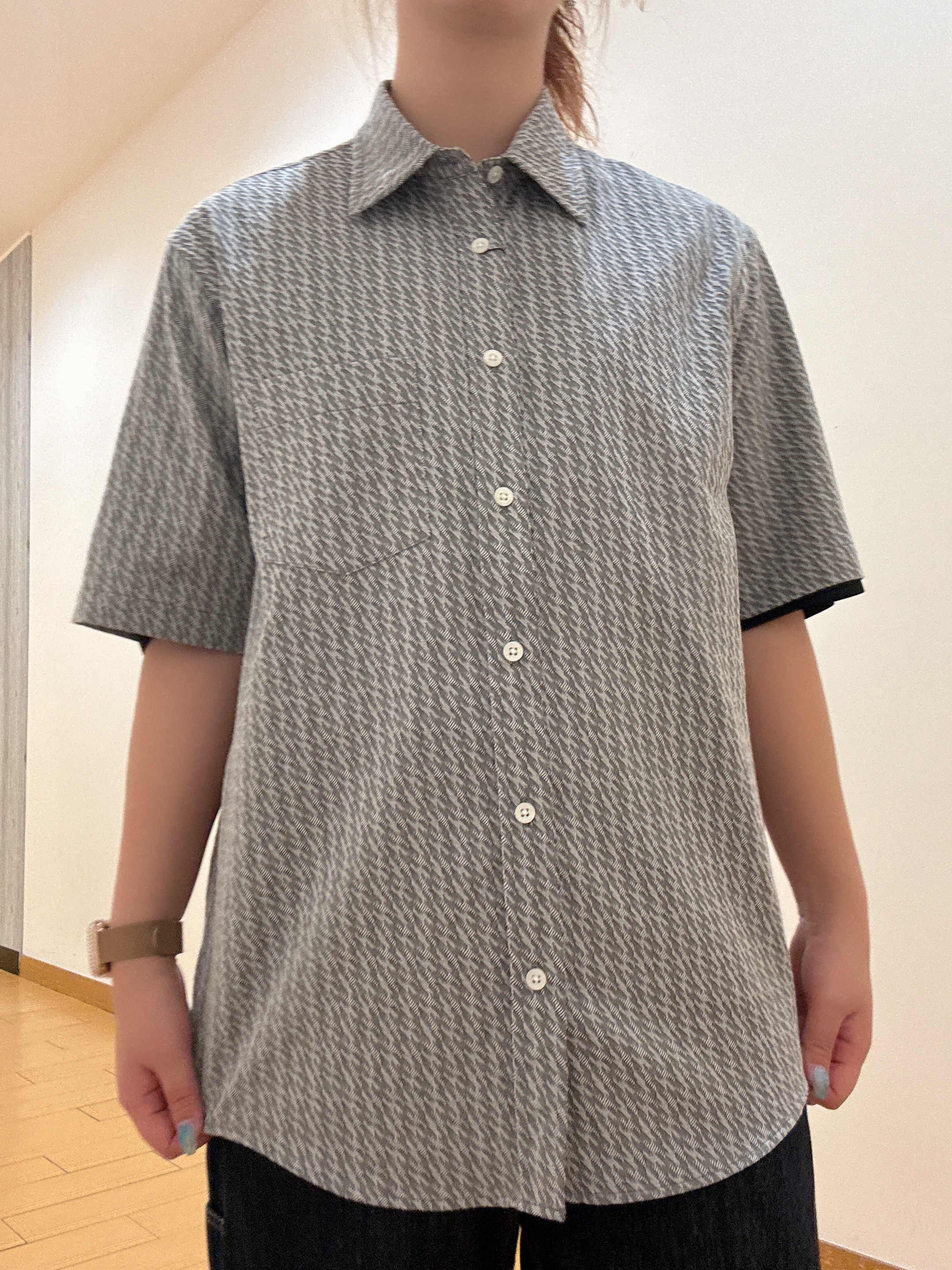 ヒナさんの「TAKEO KIKUCHI｜【BOWLER HAT LABEL】アイスクリアコットン バッククロスピストル 半袖Tシャツ」を使ったコーディネート