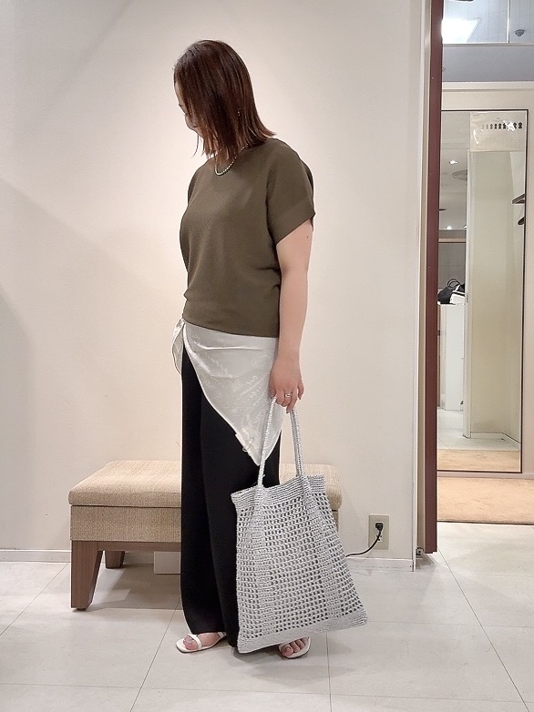 YUIさんの「UNTITLED｜【11色展開/体型カバー】前後2WAYフレンチスリーブニット」を使ったコーディネート