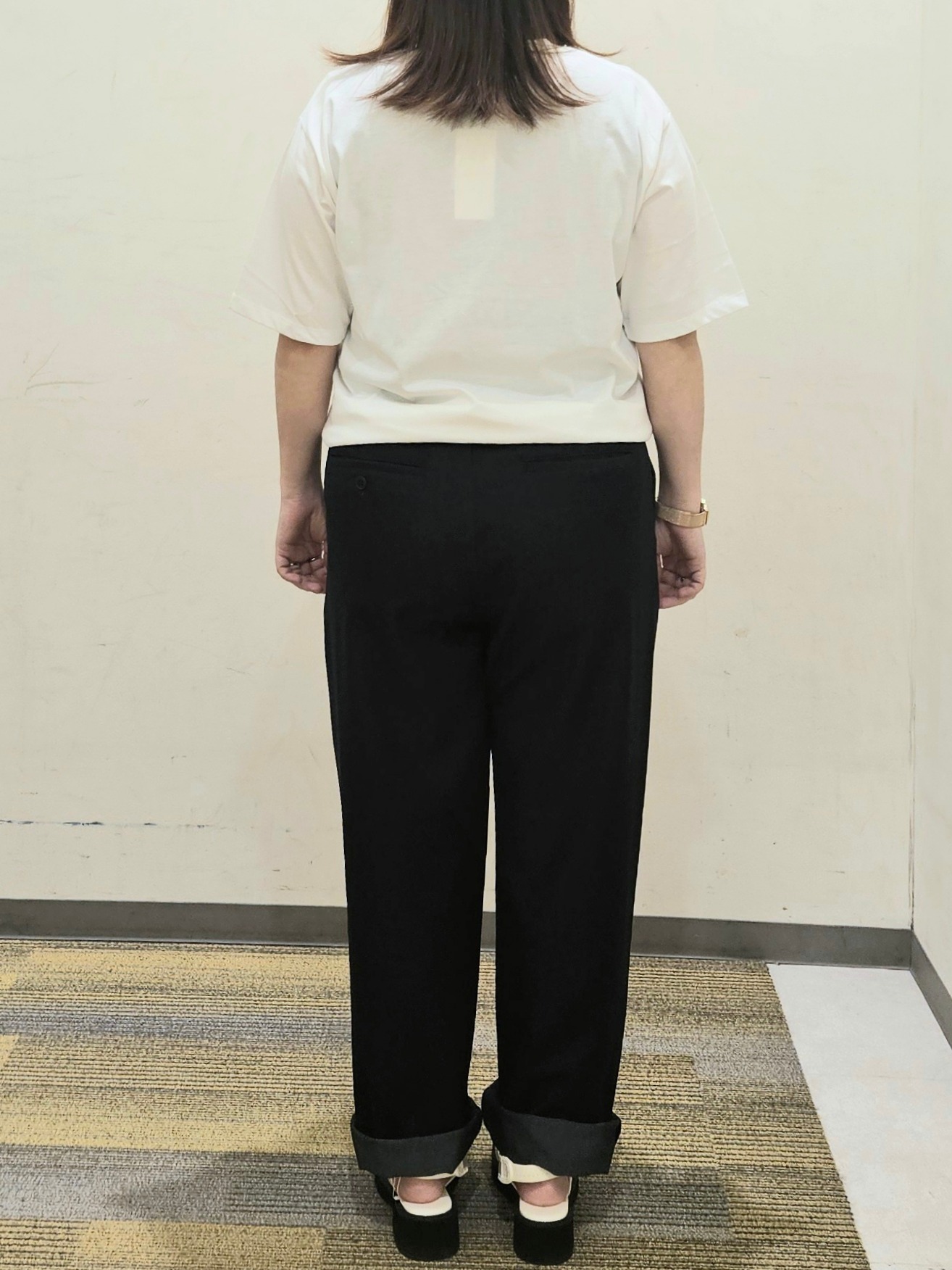 okayuさんの「THE SHOP TK｜COOLロゴ半袖Tシャツ 接触冷感／洗濯機OK」を使ったコーディネート