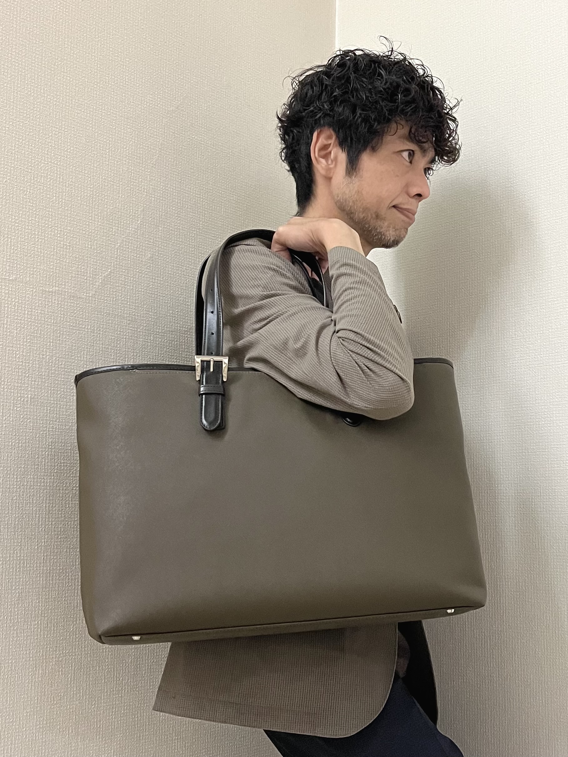 URAさんの「TAKEO KIKUCHI｜【Begin5月号掲載/通気性】トリコットサッカー ジャケット」を使ったコーディネート