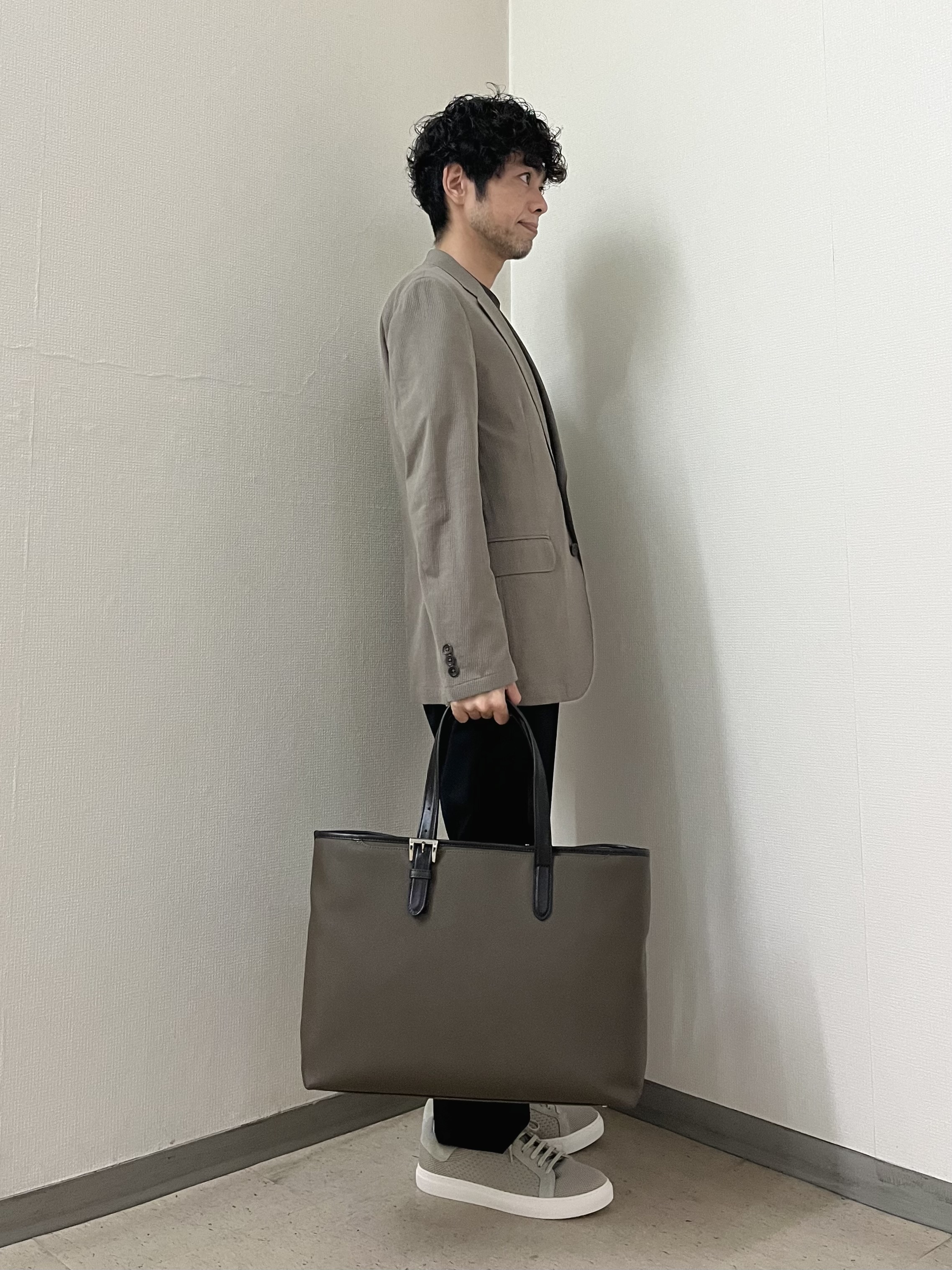 URAさんの「TAKEO KIKUCHI｜【Begin5月号掲載/通気性】トリコットサッカー ジャケット」を使ったコーディネート