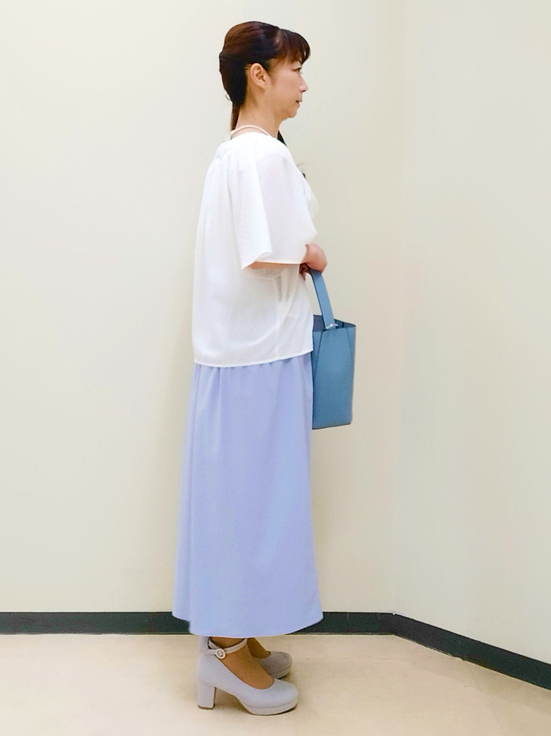 花さんの「Reflect｜ネックギャザーデザインブラウス」を使ったコーディネート