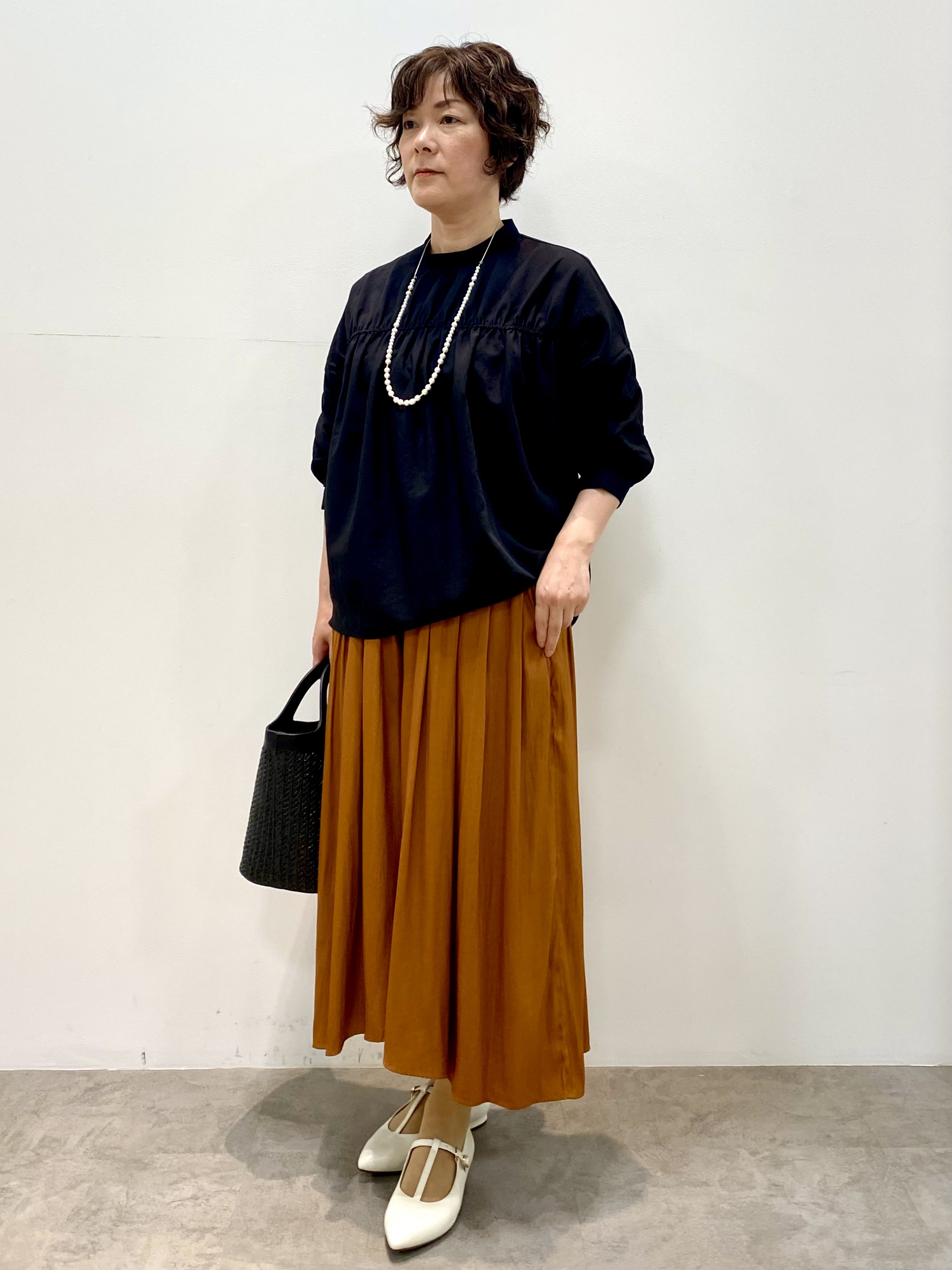 oharaさんの「Reflect｜【手洗い可】プチハイネック ギャザーブラウス」を使ったコーディネート