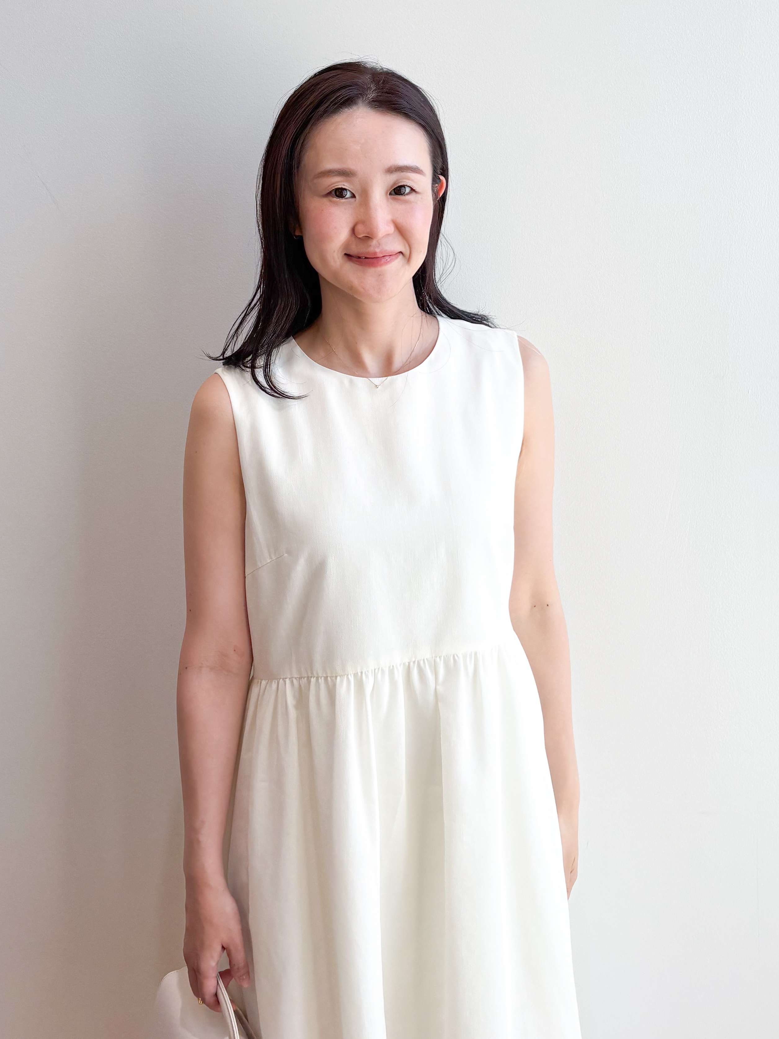 そねなおさんの「OPAQUE.CLIP｜【接触冷感】麻混シアーノースリーブワンピース《洗濯機OK》」を使ったコーディネート
