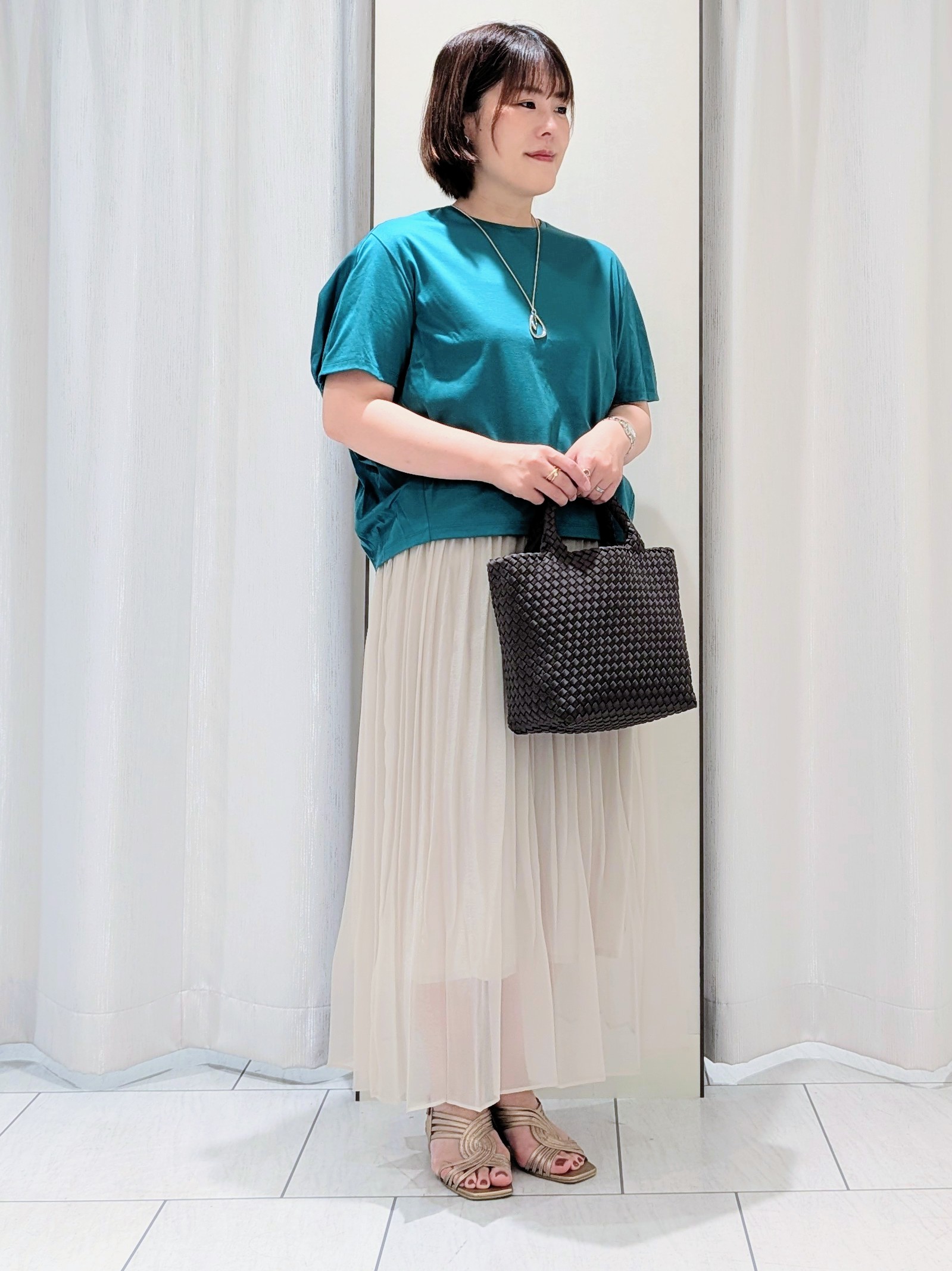Onumaさんの「UNTITLED｜【ウエストゴム/洗える】エアリーシアープリーツスカート」を使ったコーディネート