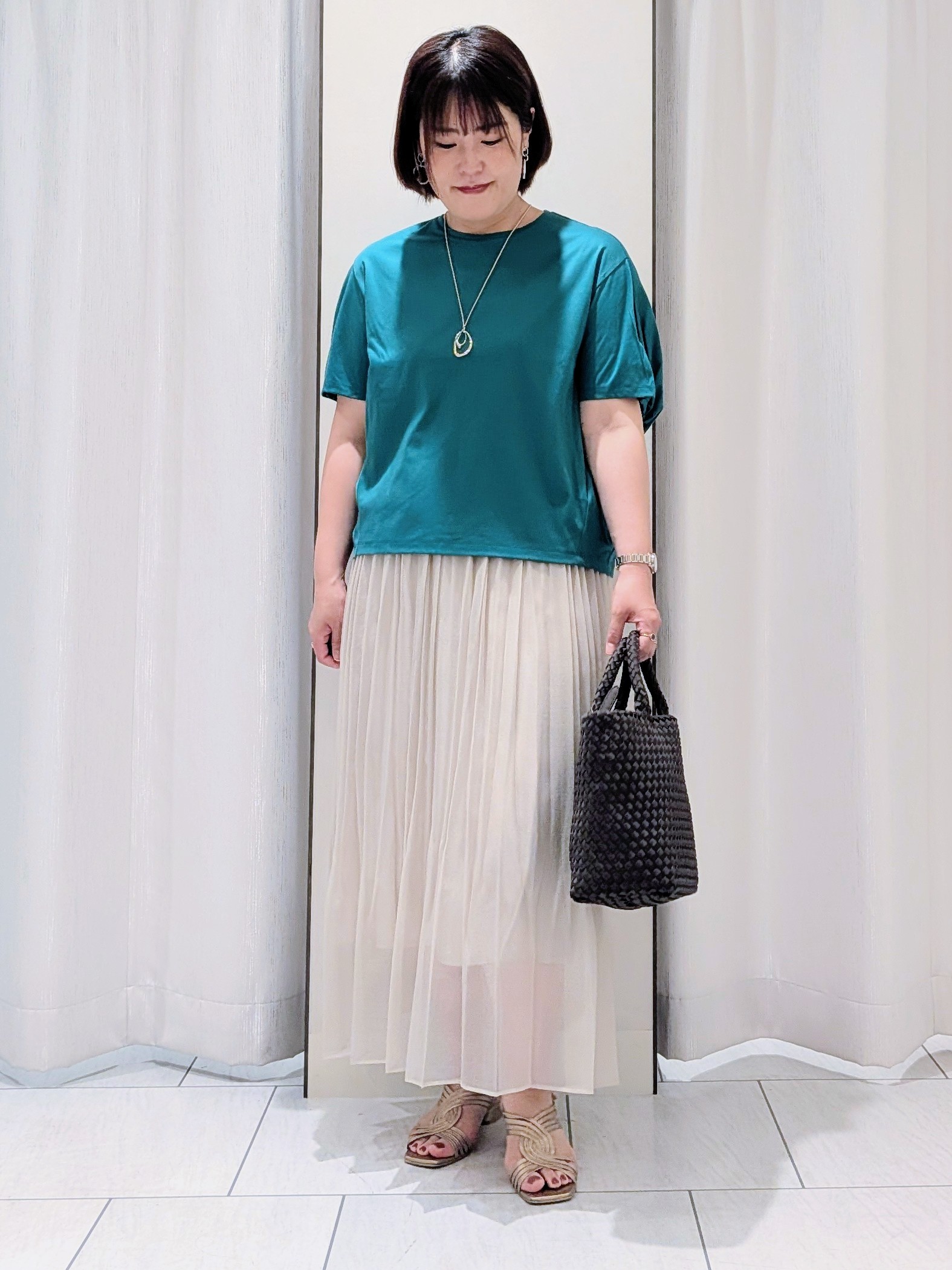 Onumaさんの「UNTITLED｜【ウエストゴム/洗える】エアリーシアープリーツスカート」を使ったコーディネート