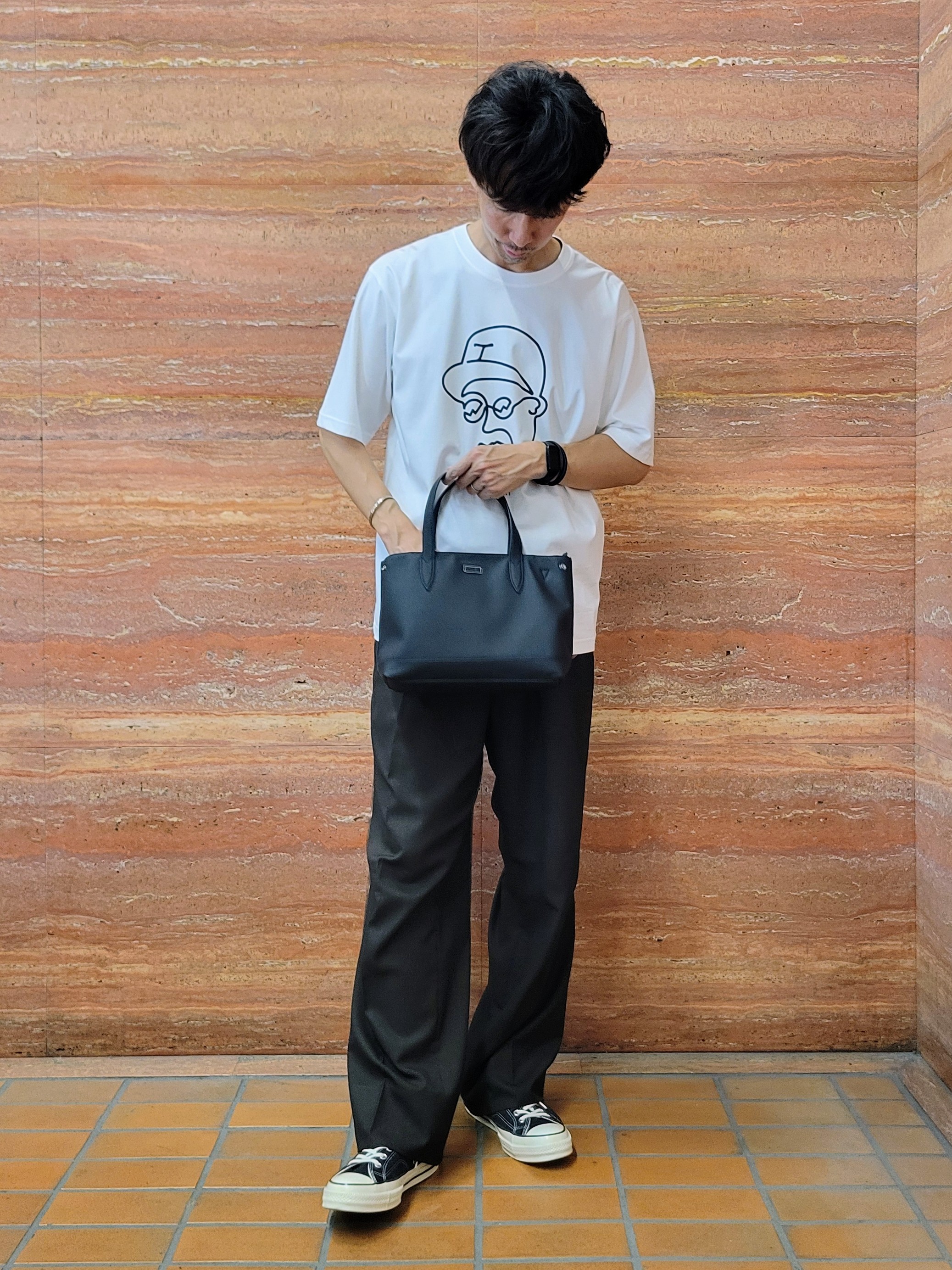 piroyaさんの「TAKEO KIKUCHI｜【BOWLER HAT LABEL】アイスクリアコットン ワンストローク 半袖Tシャツ」を使ったコーディネート