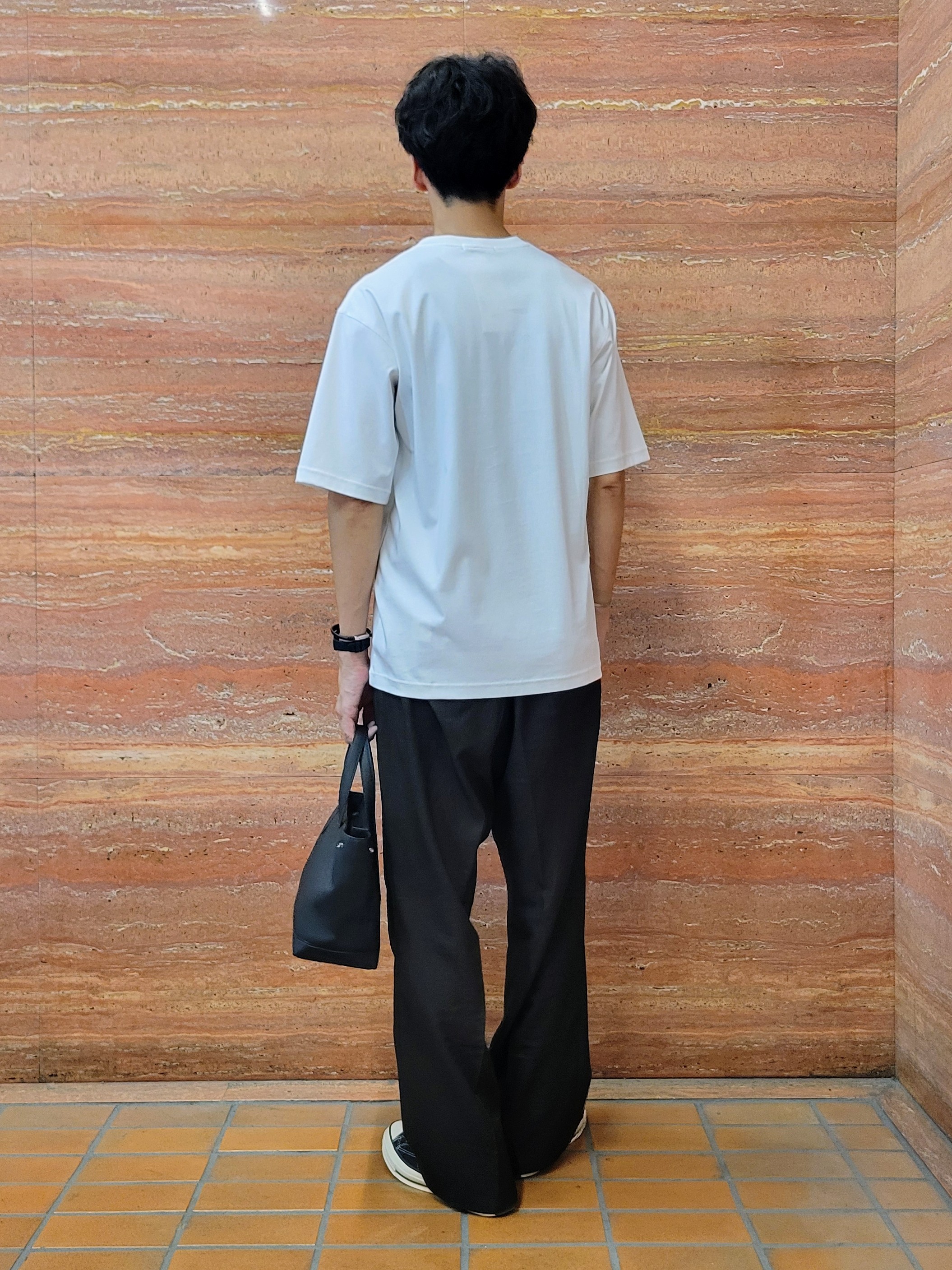 piroyaさんの「TAKEO KIKUCHI｜【BOWLER HAT LABEL】アイスクリアコットン ワンストローク 半袖Tシャツ」を使ったコーディネート