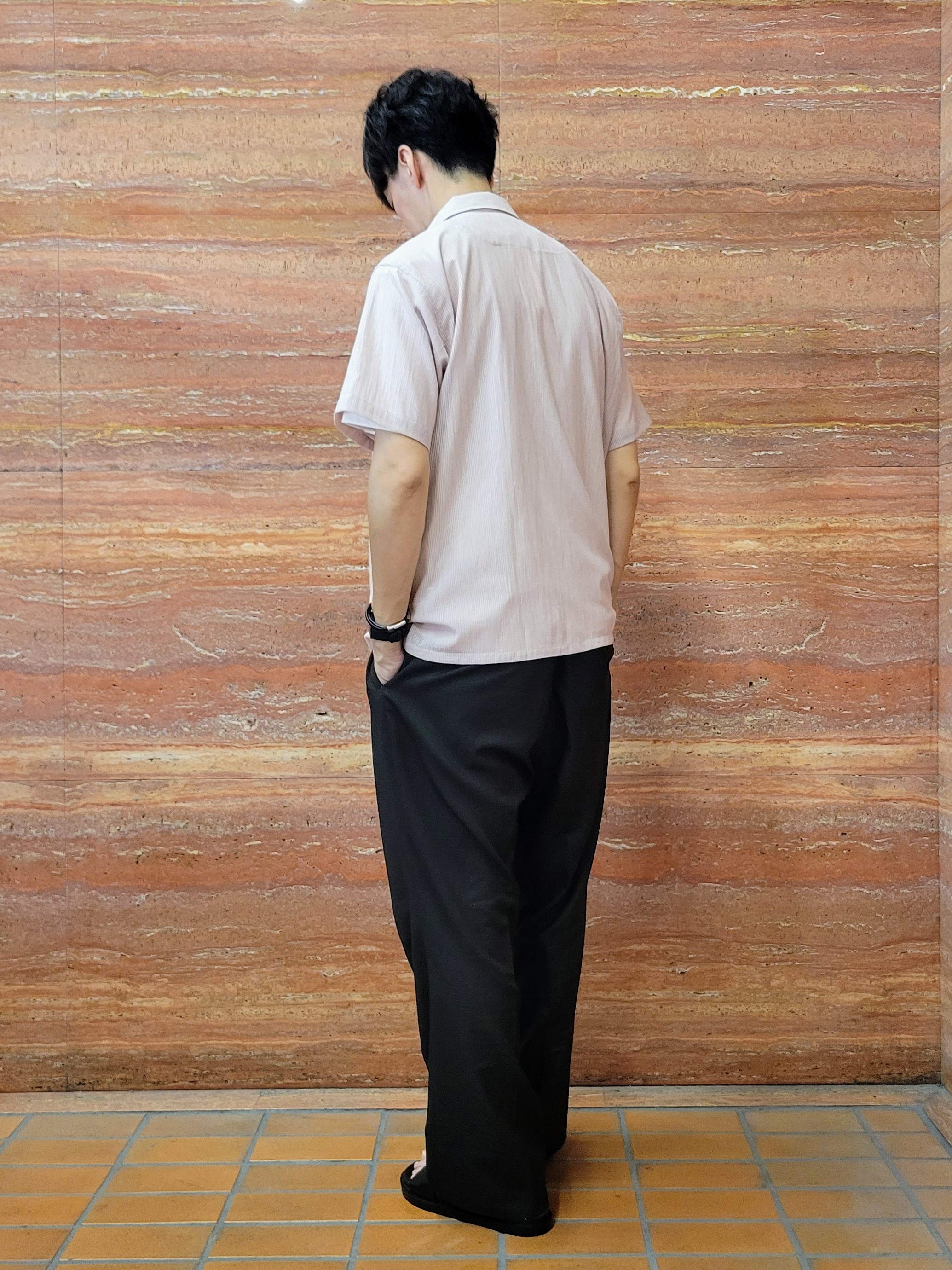 piroyaさんの「TAKEO KIKUCHI｜【通気性】トリコットサッカー オープンカラー シャツ」を使ったコーディネート
