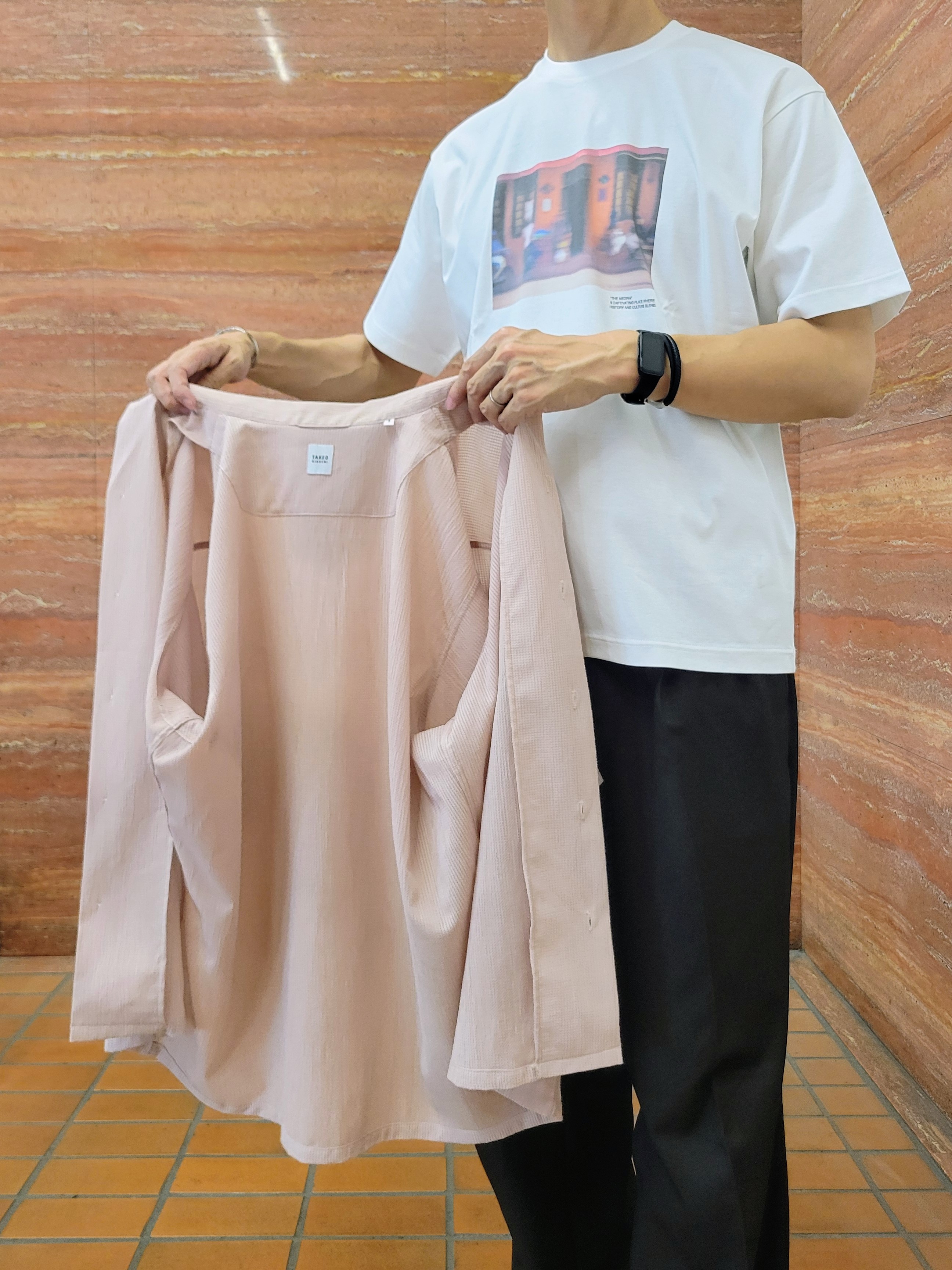 piroyaさんの「TAKEO KIKUCHI｜【通気性】トリコットサッカー オープンカラー シャツ」を使ったコーディネート