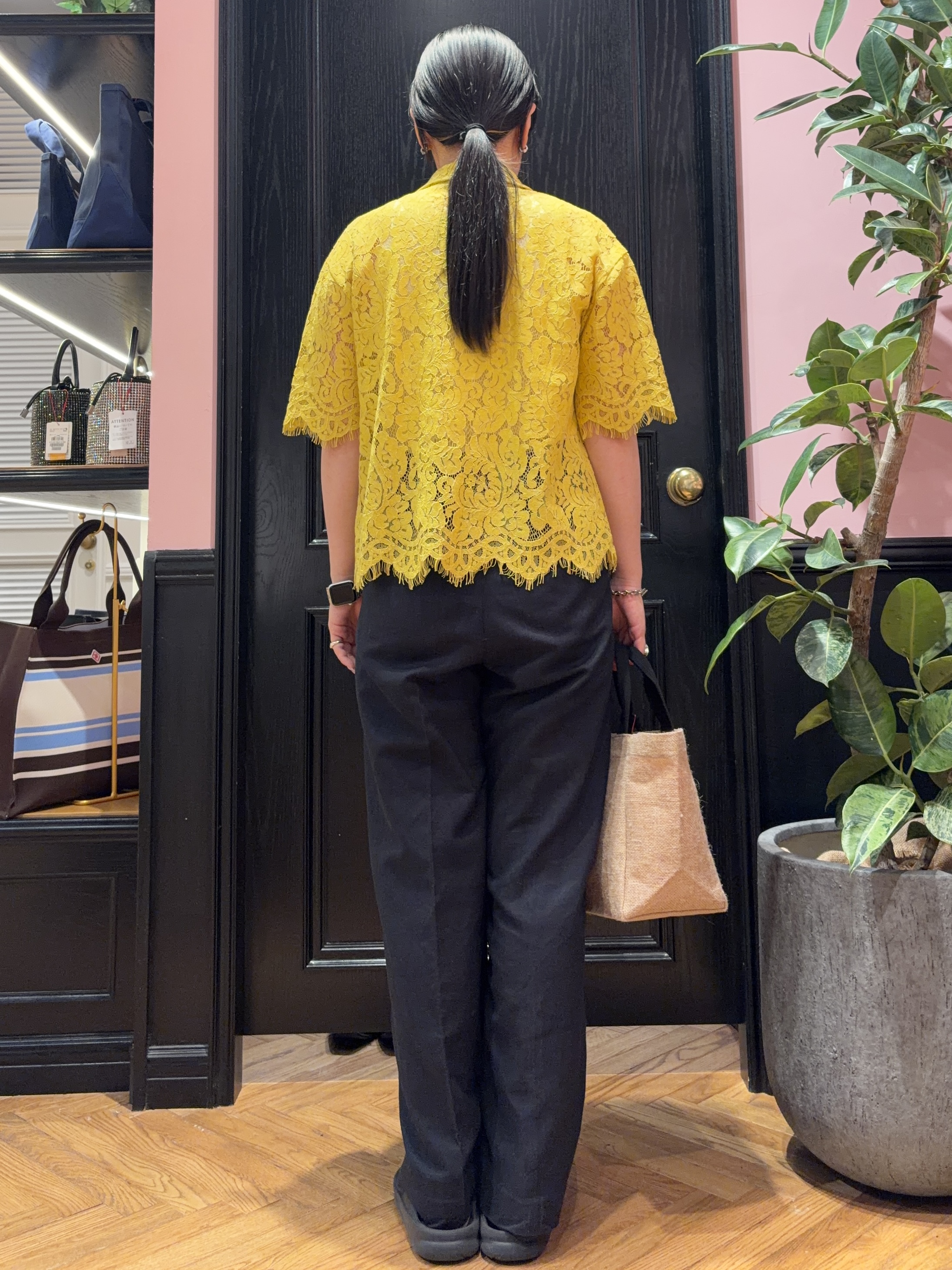 SAKAIさんの「DRESSTERIOR｜コードレースブラウス」を使ったコーディネート