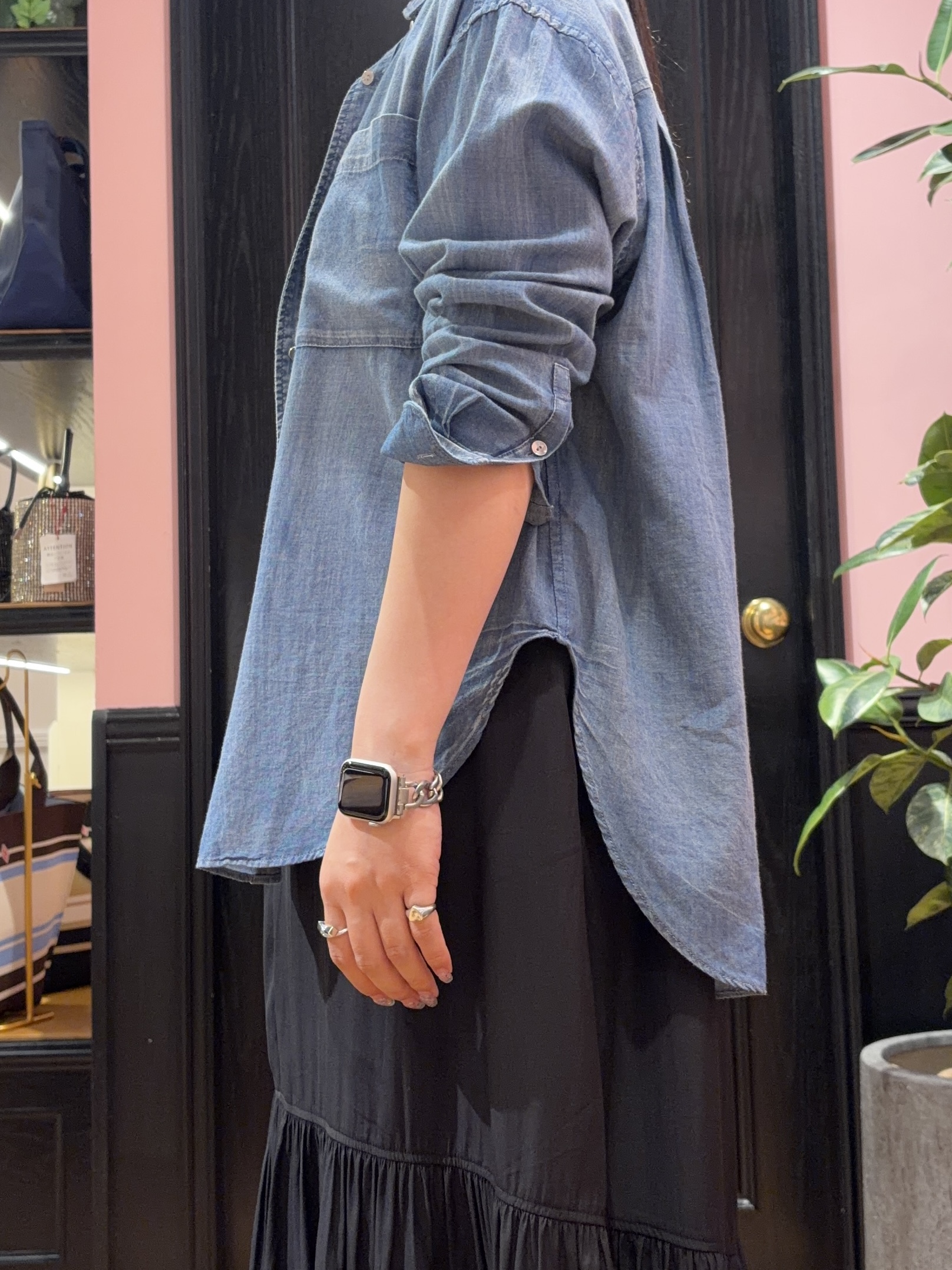 SAKAIさんの「DRESSTERIOR｜ノースリーブギャザーヘムワンピース」を使ったコーディネート