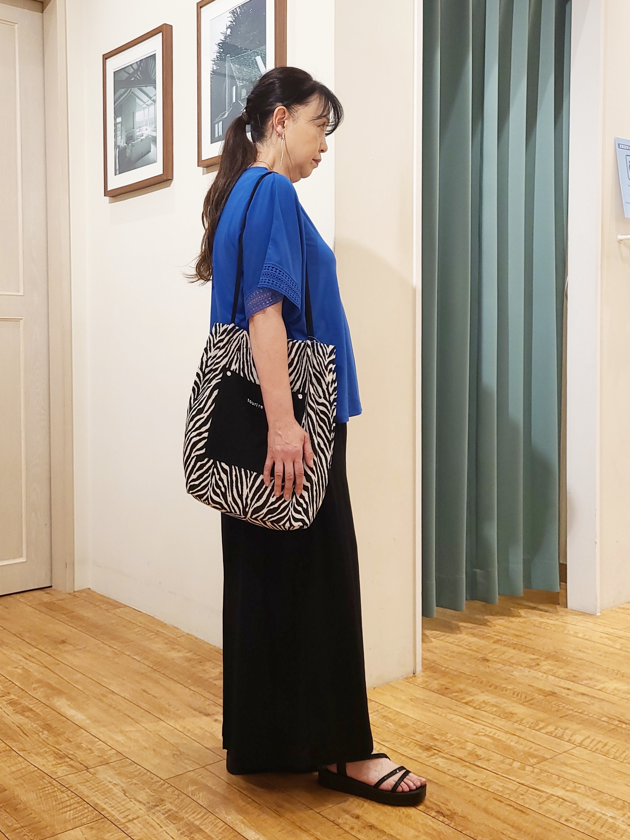 ポンタさんの「SHOO･LA･RUE｜【ひんやり/UV】お袖レースが上品 ゆったりとろみトップス」を使ったコーディネート