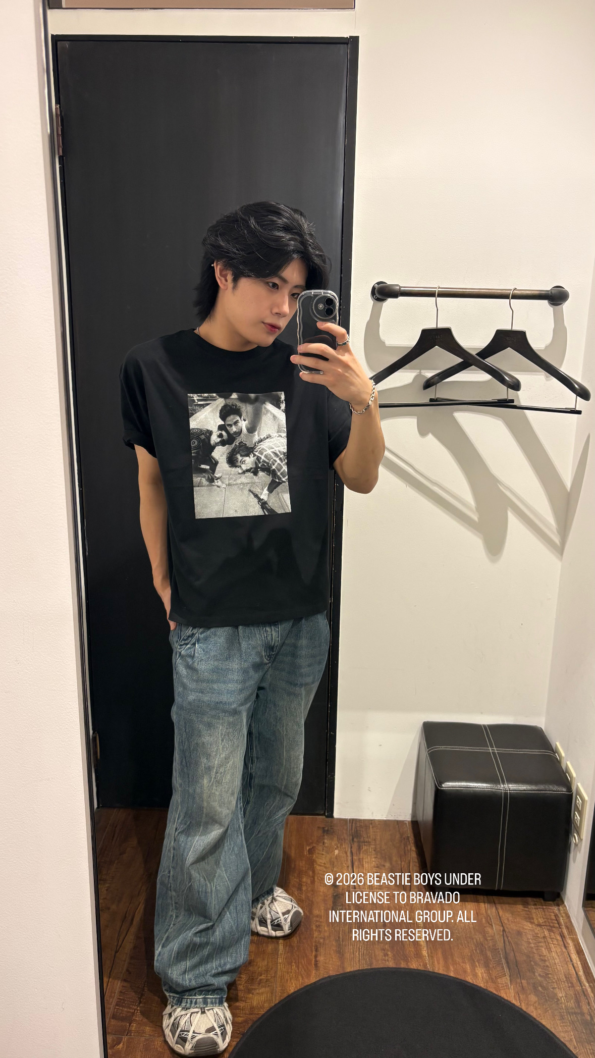 辻一樹さんの「tk.TAKEO KIKUCHI｜ワイドストレートレッグデニム」を使ったコーディネート