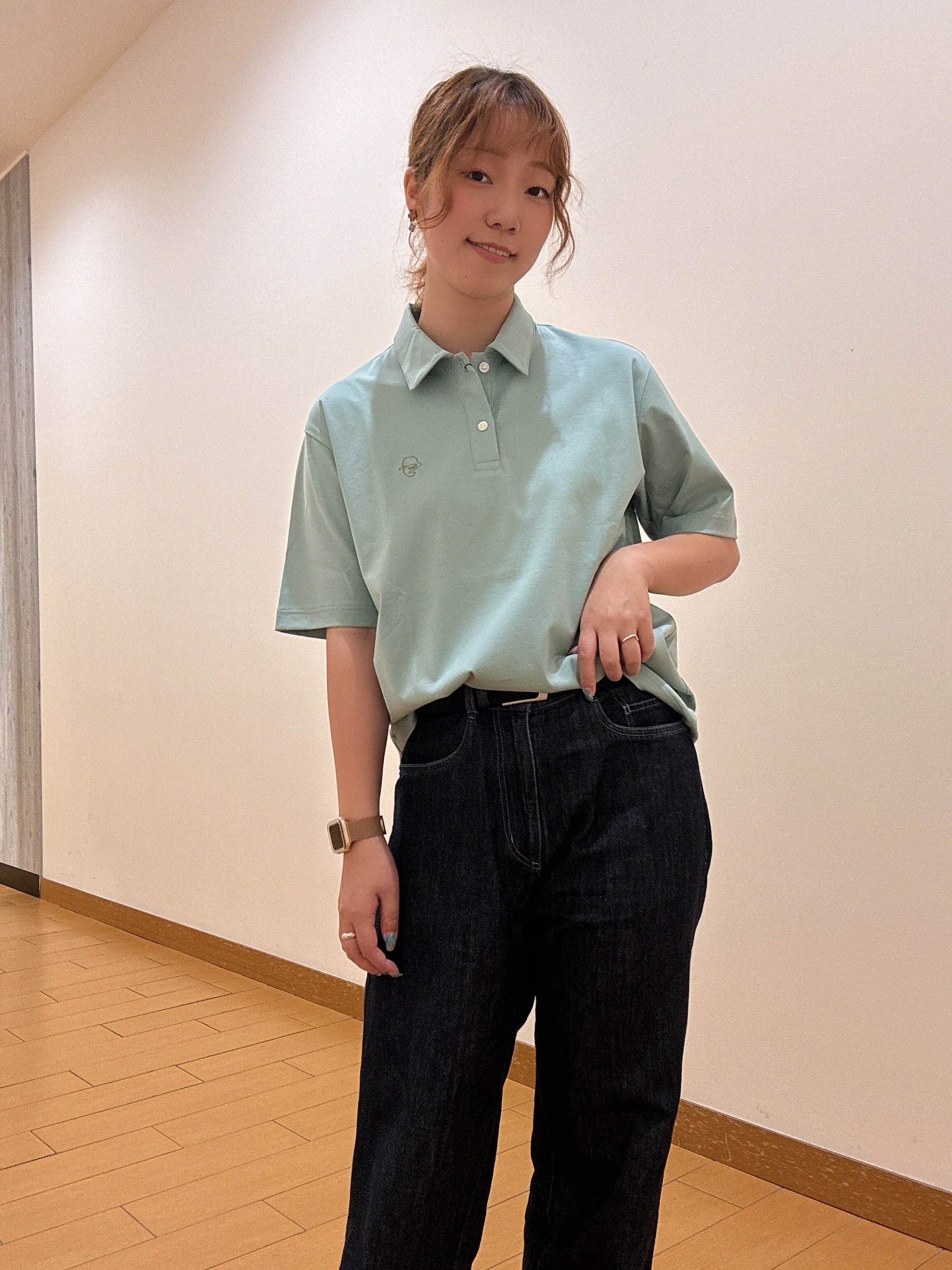 ヒナさんの「TAKEO KIKUCHI｜【接触冷感】アイスクリアコットン ワンポイント ポロシャツ」を使ったコーディネート
