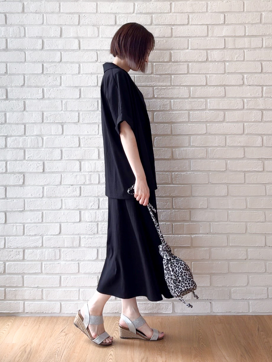 𝐜𝐡𝐢𝐤𝐚さんの「SHOO･LA･RUE｜【高レビュー/洗濯機可/セットアップ可】軽凛(かろりん) ひんやり半袖ジャケット」を使ったコーディネート