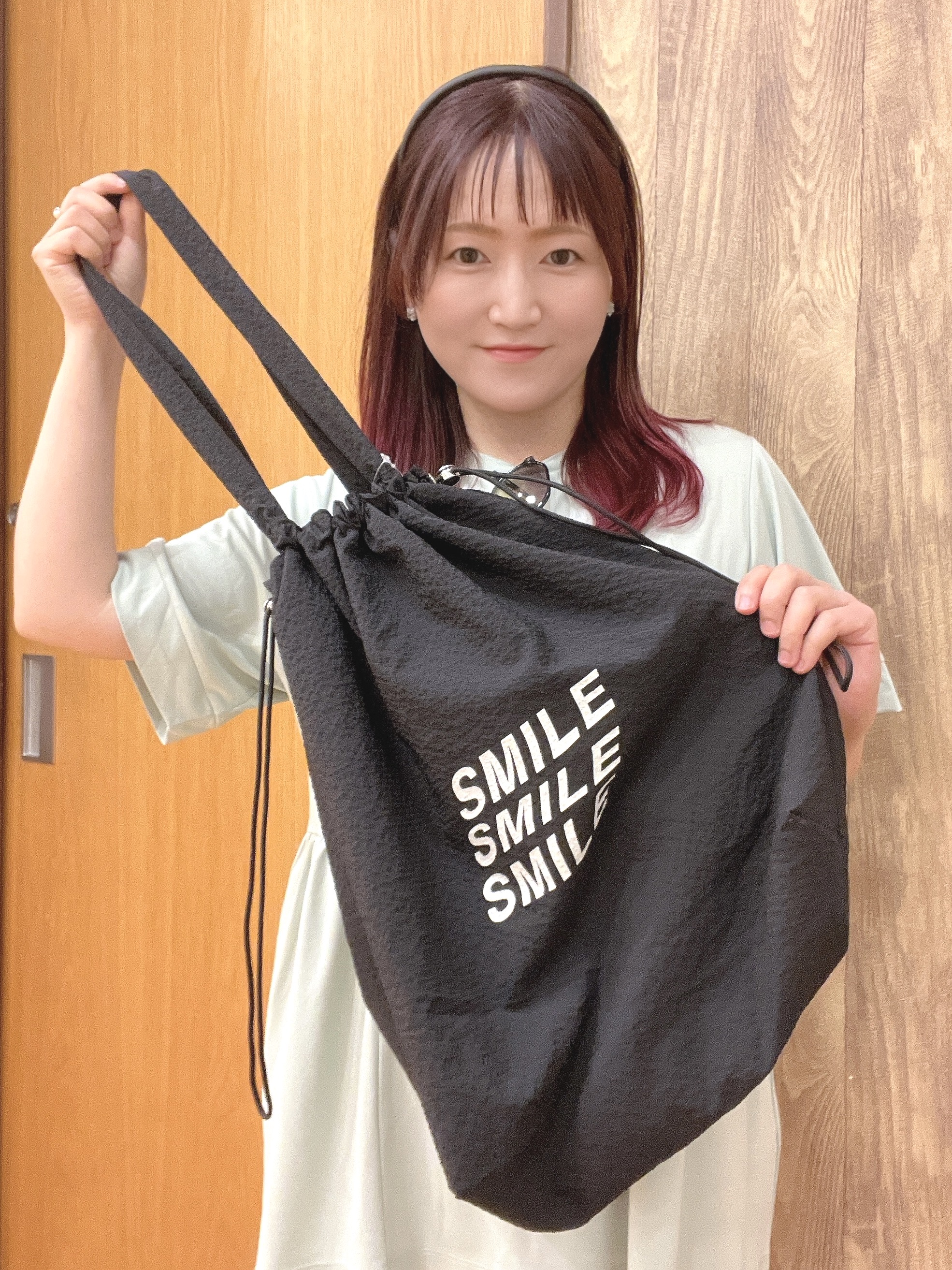 ゆっきーさんの「SHOO･LA･RUE｜【ひんやり/UV/S-LL/体型カバー】インせず着られる サイドギャザー切替トップス」を使ったコーディネート