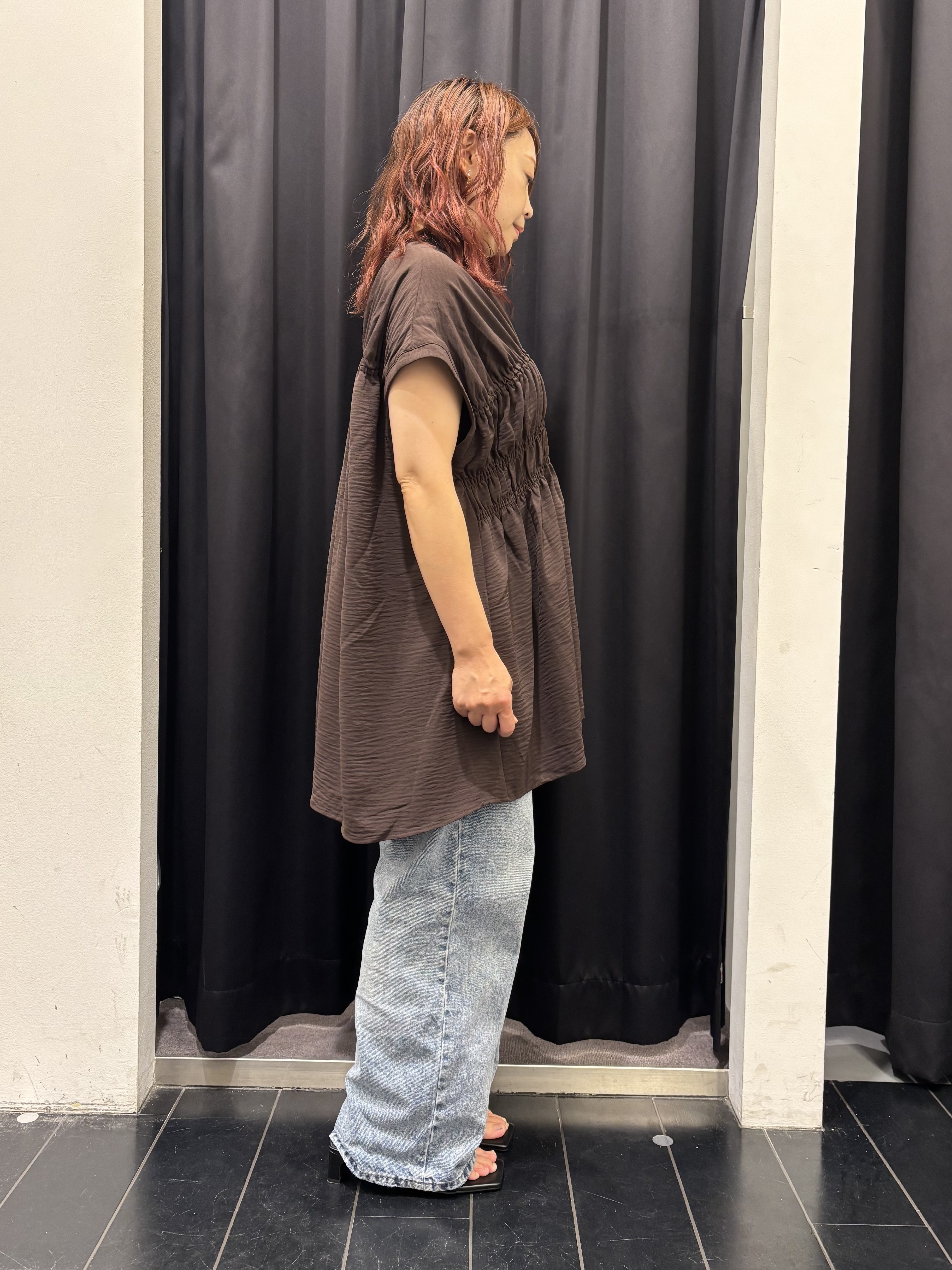 mameさんの「THE SHOP TK｜【夏に嬉しい機能つき】ひんやりさらさら シャーリングブラウス」を使ったコーディネート