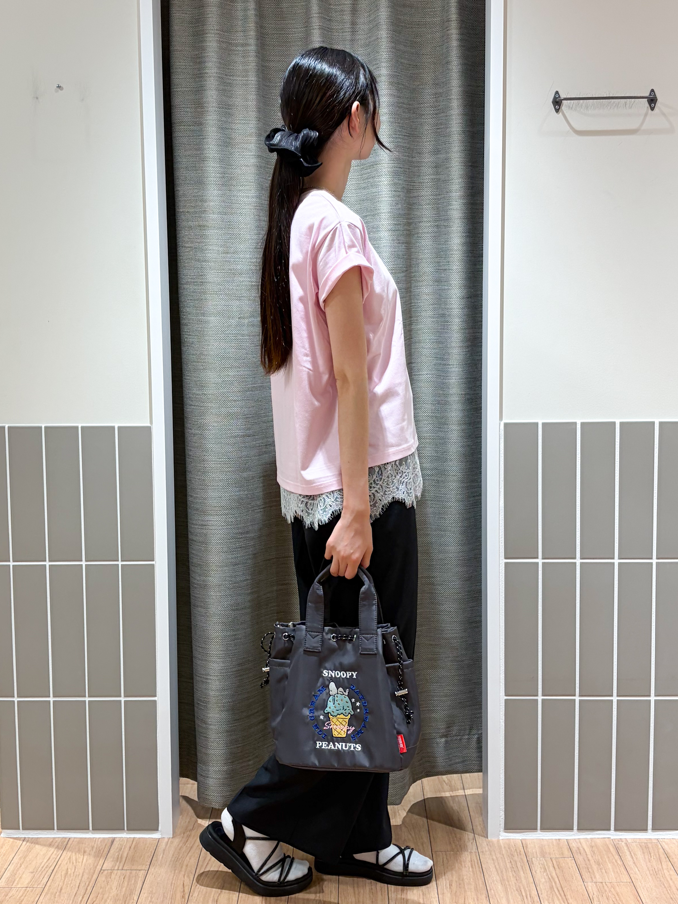 Kotoさんの「grove｜【遮熱／吸水速乾／接触冷感／UVカット】ベーシックロゴTシャツ」を使ったコーディネート