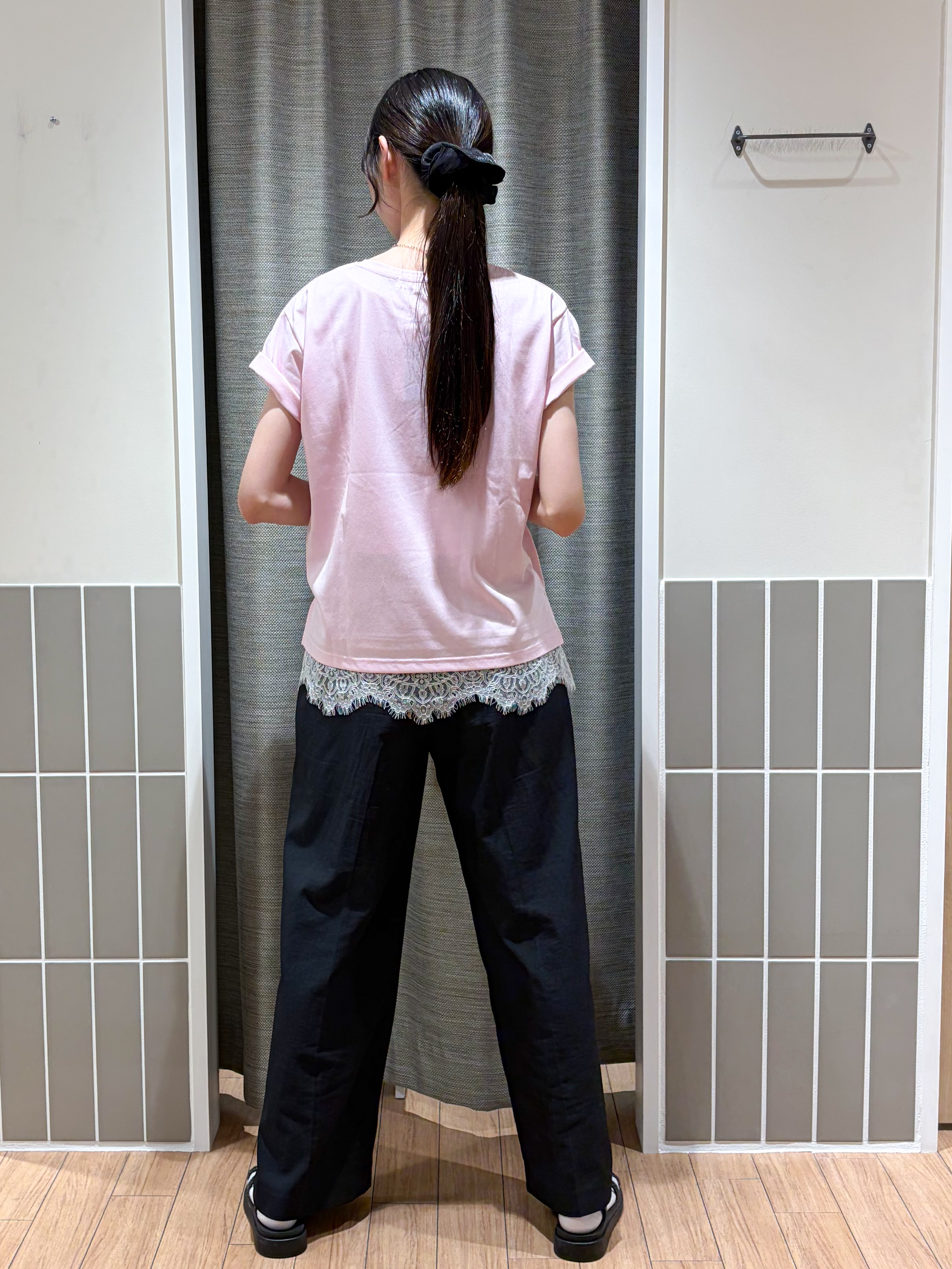 Kotoさんの「grove｜【遮熱／吸水速乾／接触冷感／UVカット】ベーシックロゴTシャツ」を使ったコーディネート