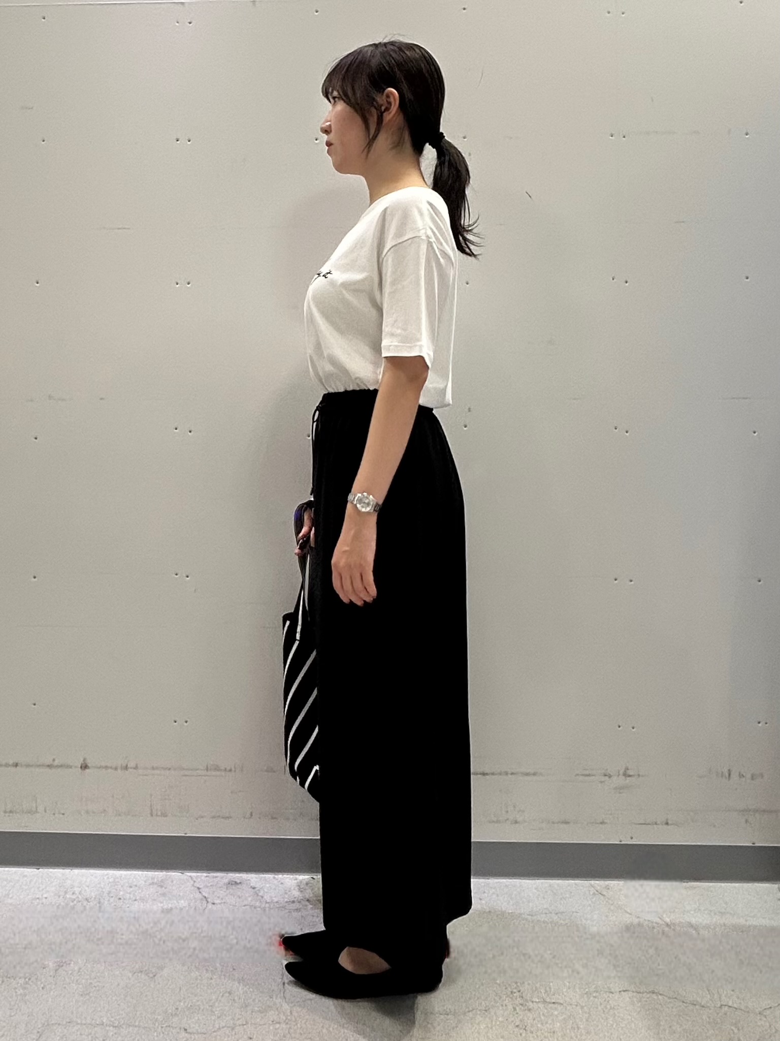 noeさんの「INDIVI｜【UVケア／選べるグラフィック】スムースジャージTシャツ」を使ったコーディネート